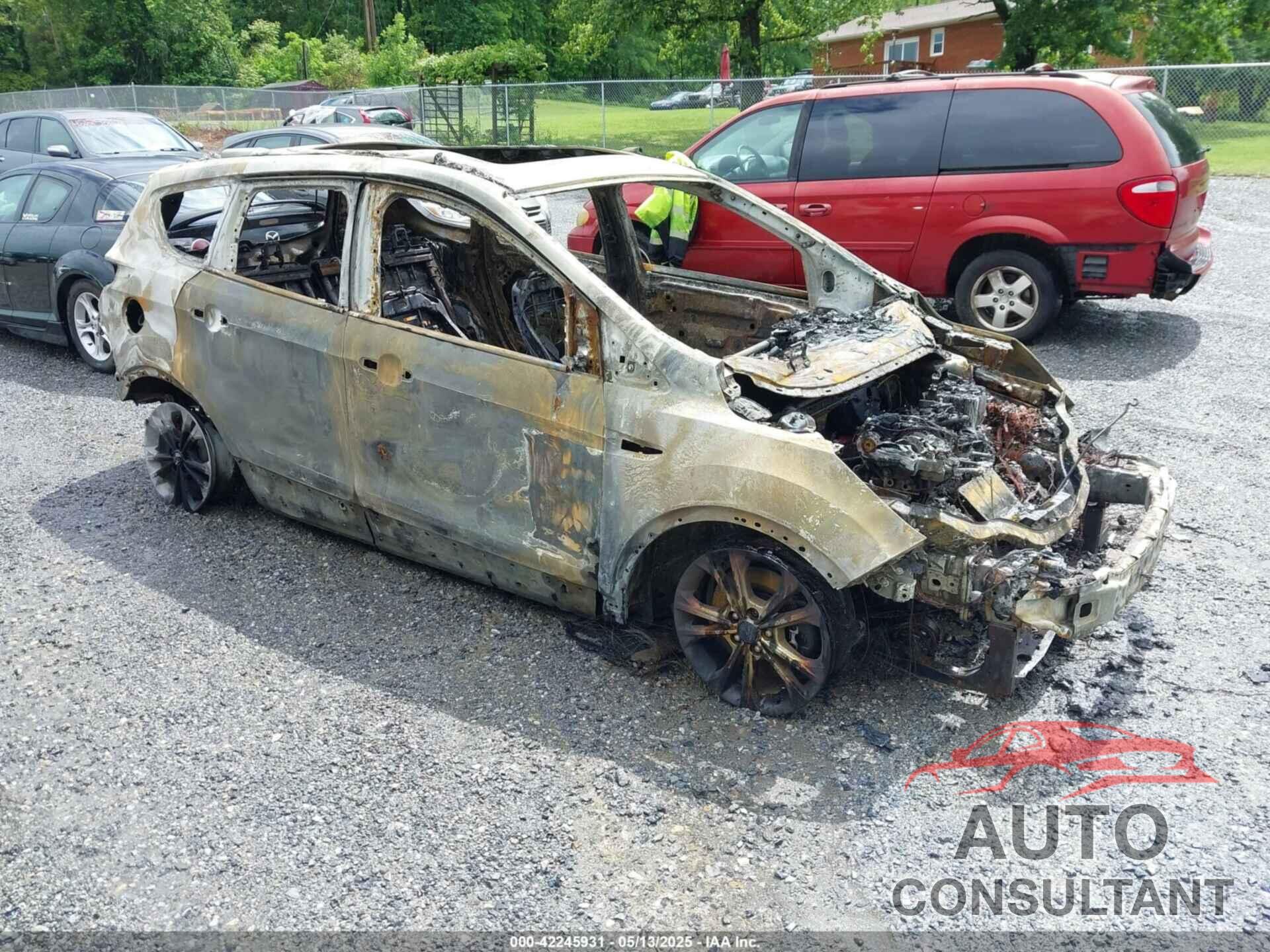 FORD ESCAPE 2018 - 1FMCU9HD2JUC57079