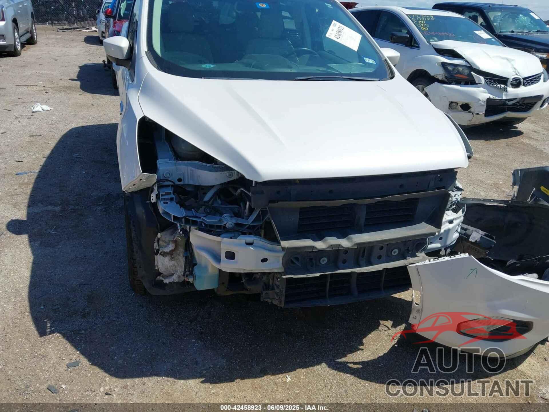 FORD ESCAPE 2018 - 1FMCU0HD0JUD03844