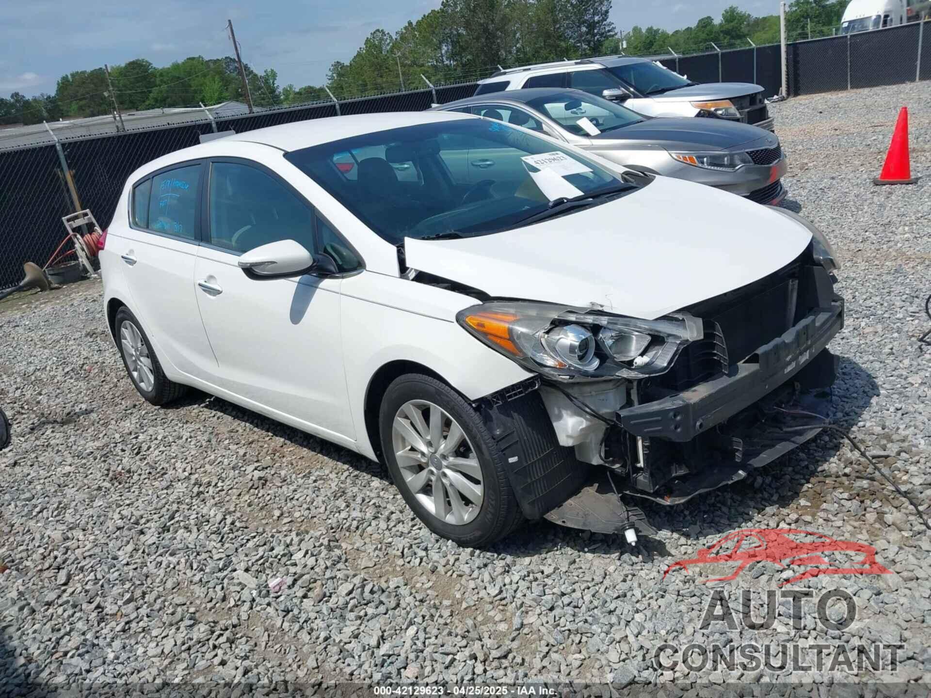 KIA FORTE 2015 - KNAFX5A84F5352837