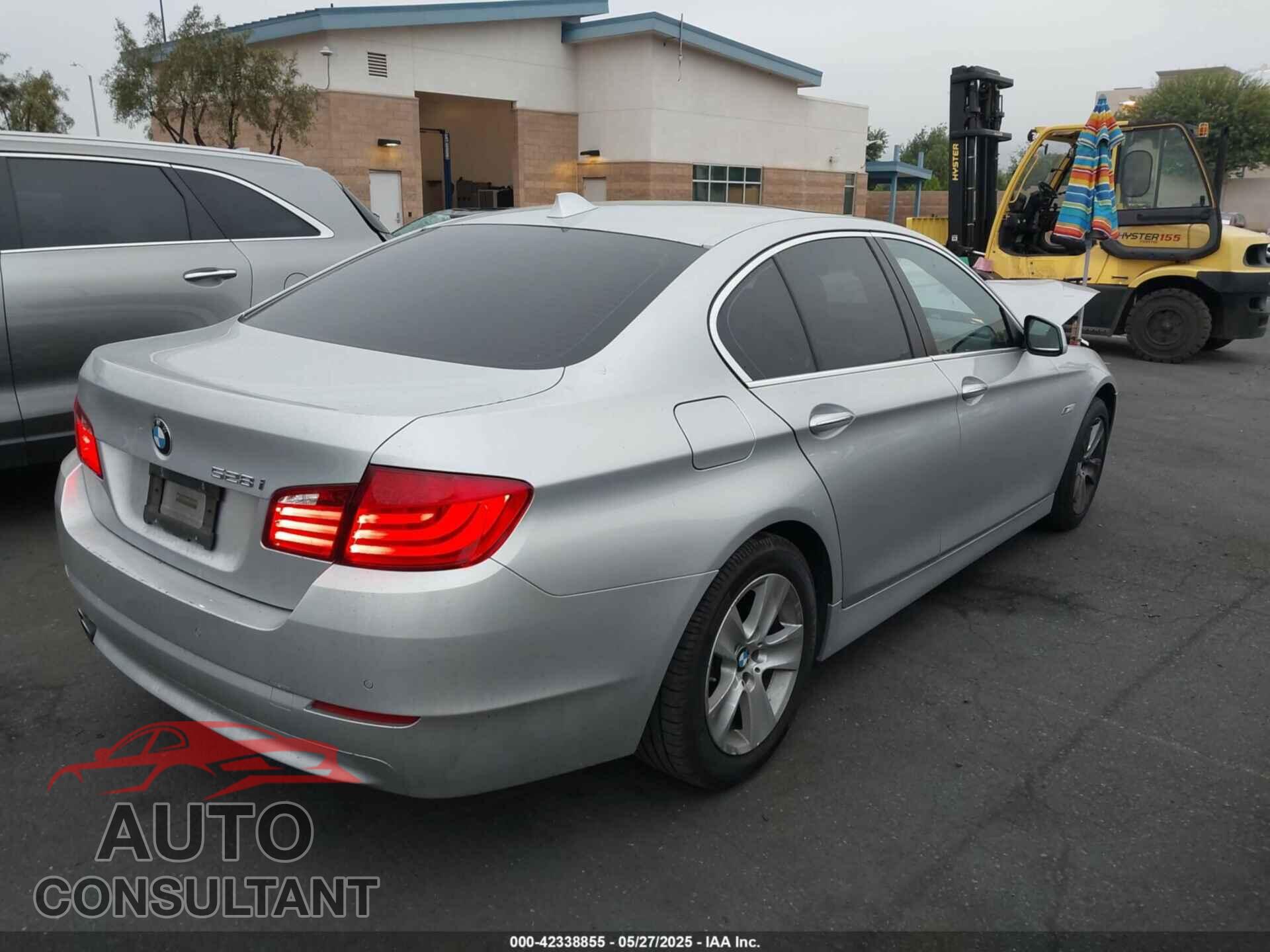 BMW 528I 2011 - WBAFR1C57BC746277