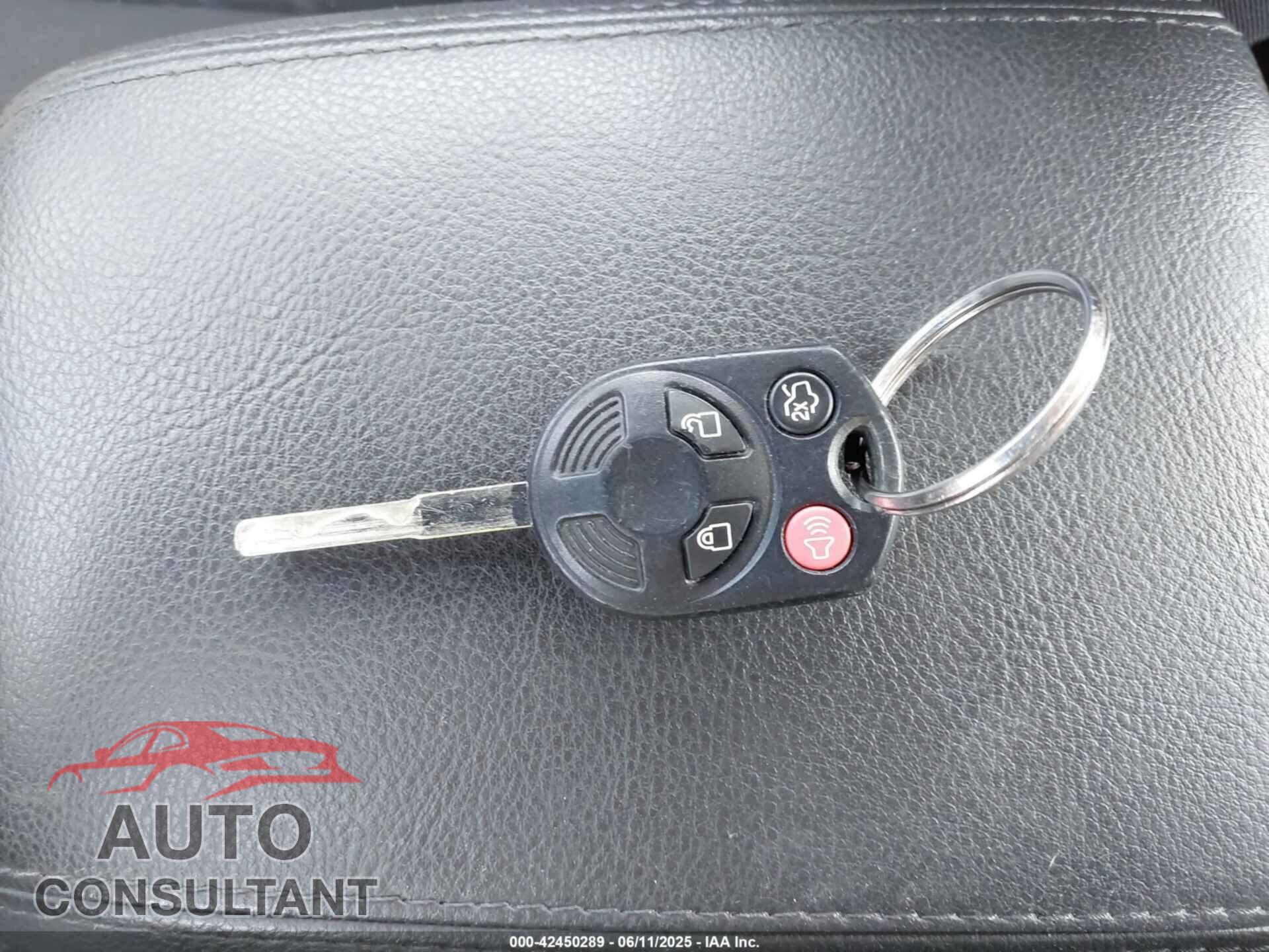 FORD FOCUS 2016 - 1FADP3F25GL258603