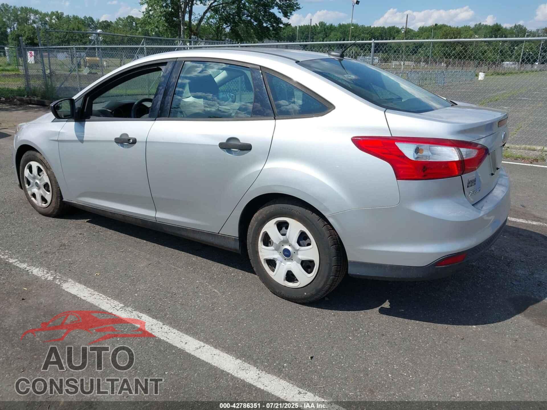 FORD FOCUS 2012 - 1FAHP3E26CL307286