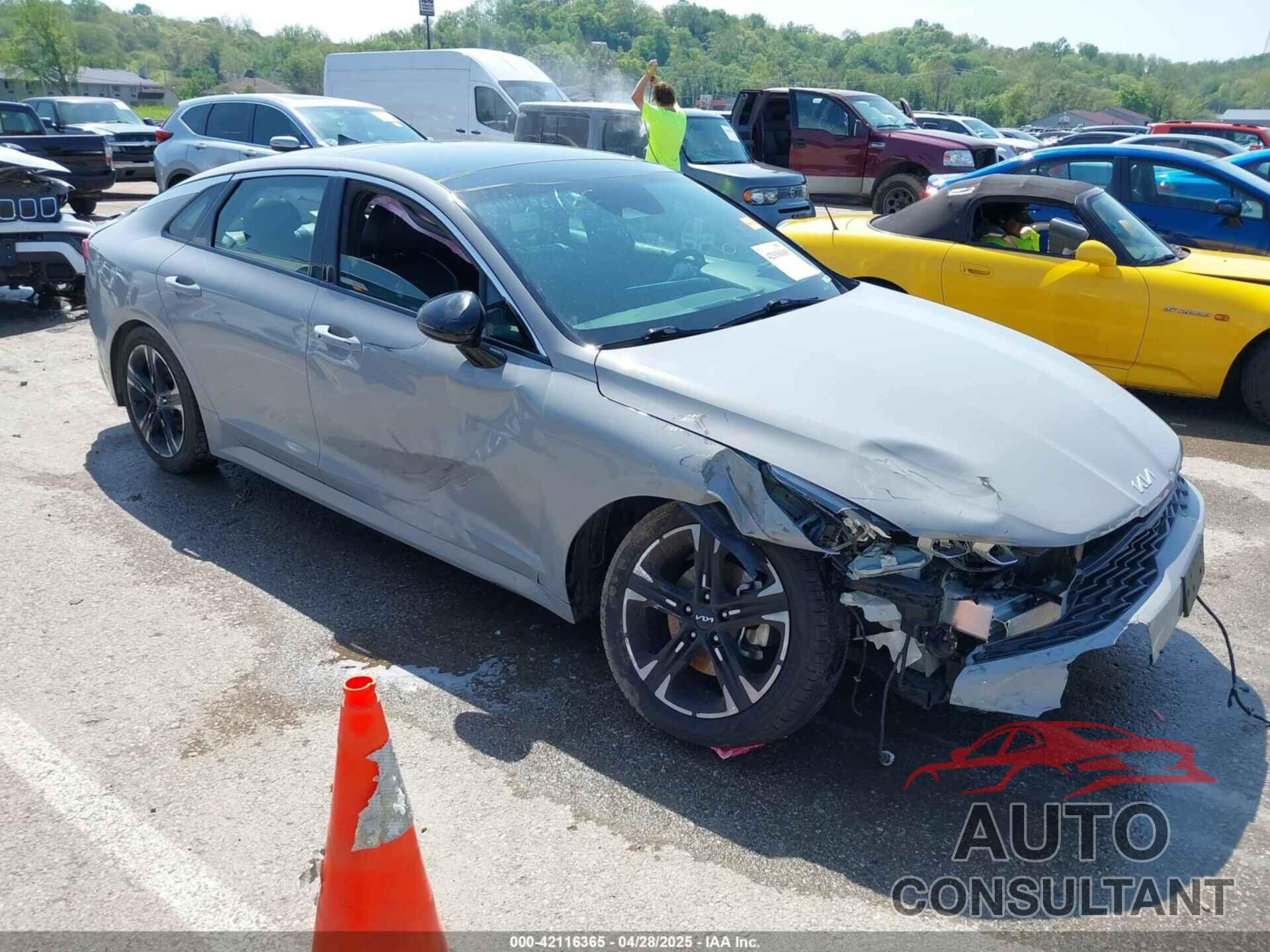 KIA K5 2022 - 5XXG64J23NG156091