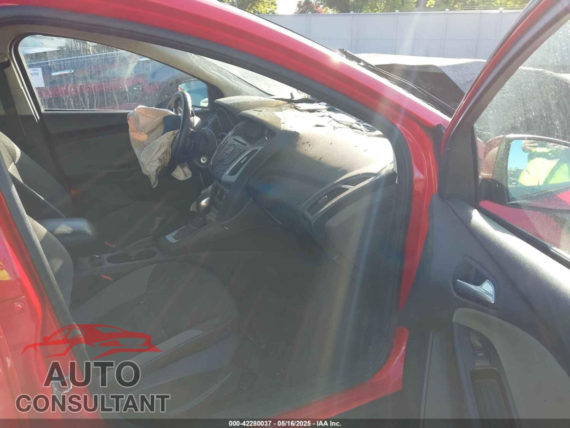 FORD FOCUS 2014 - 1FADP3F2XEL218112