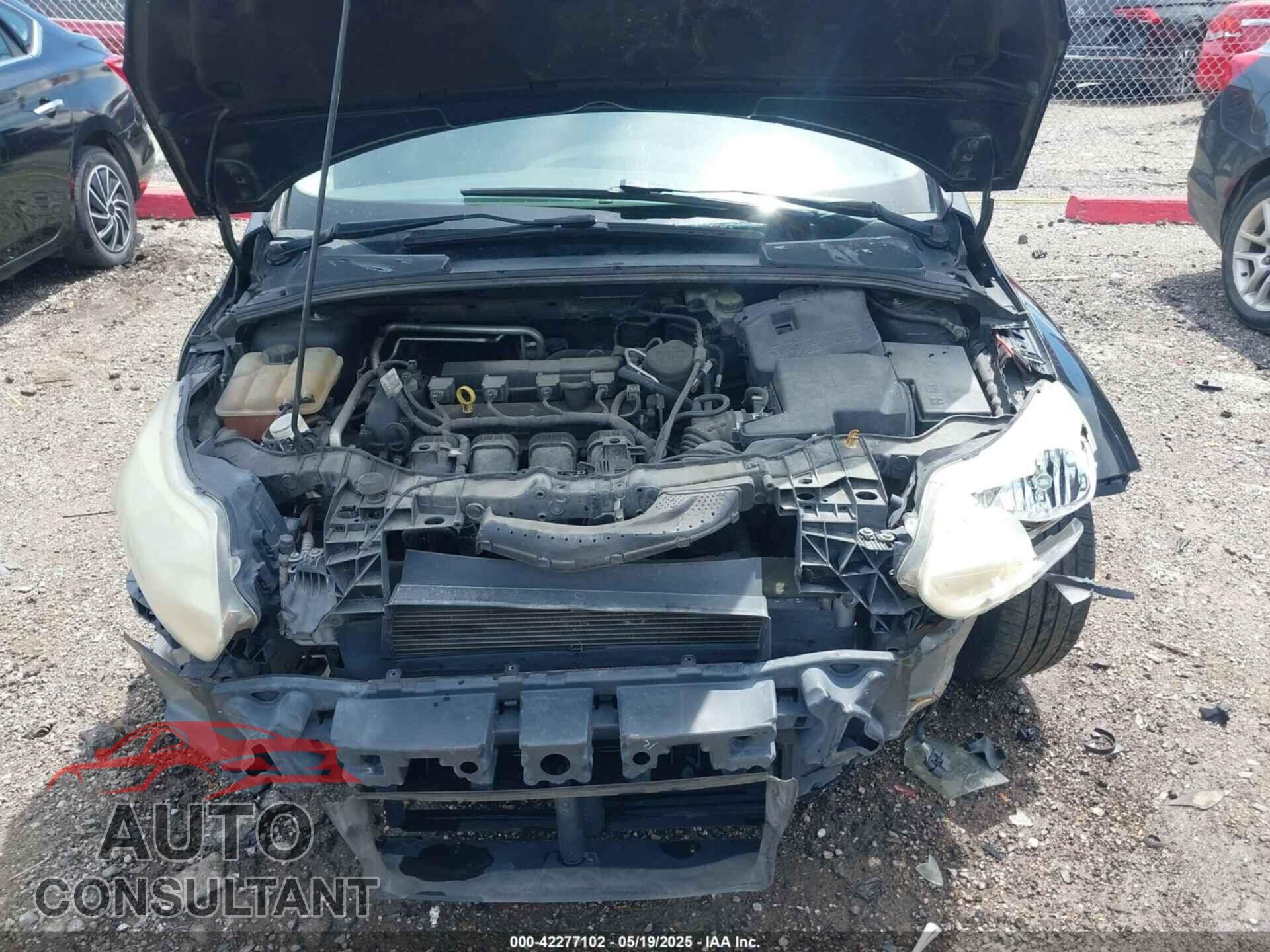 FORD FOCUS 2012 - 1FAHP3F28CL152822