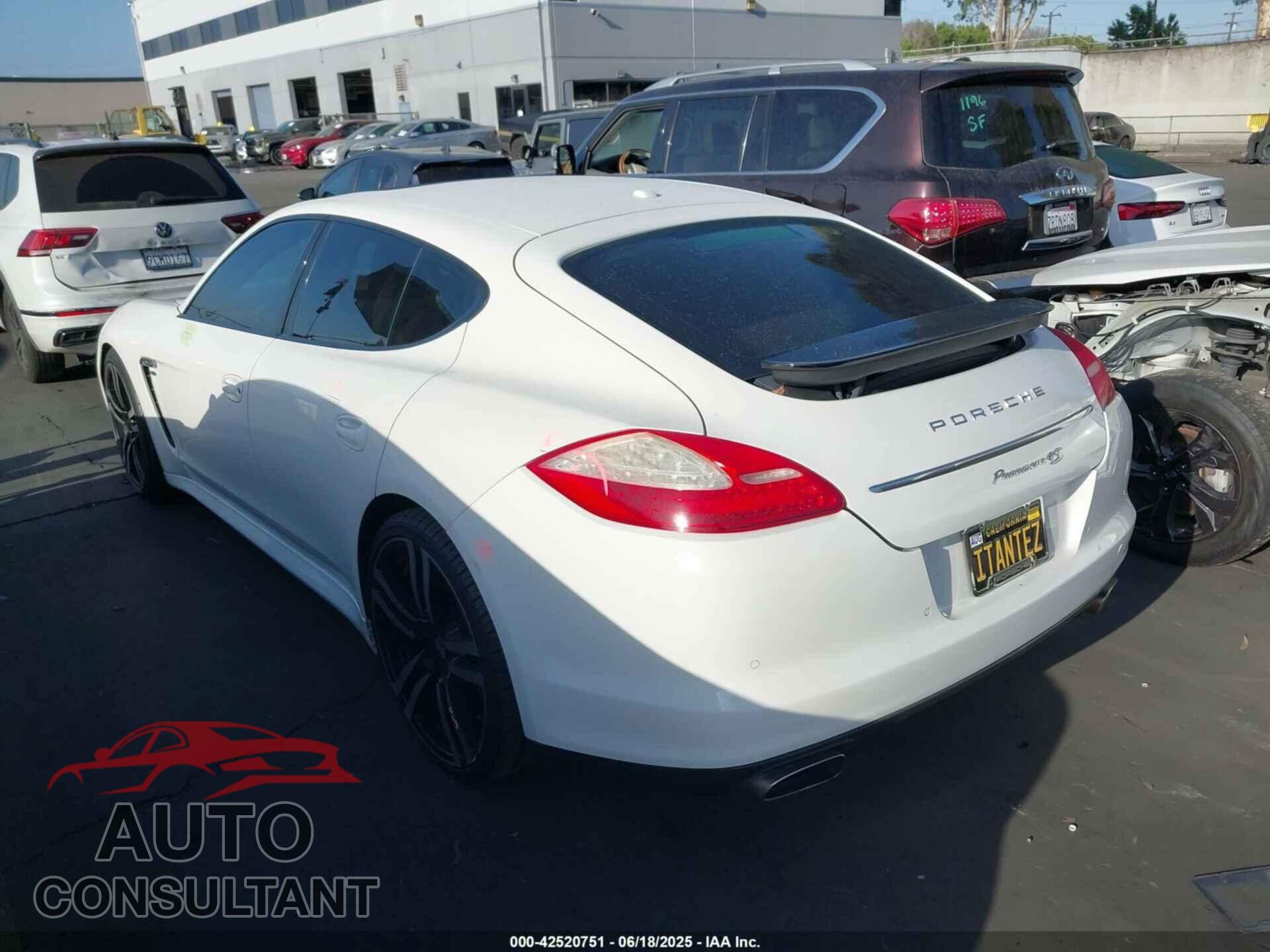 PORSCHE PANAMERA 2011 - WP0AA2A72BL016484