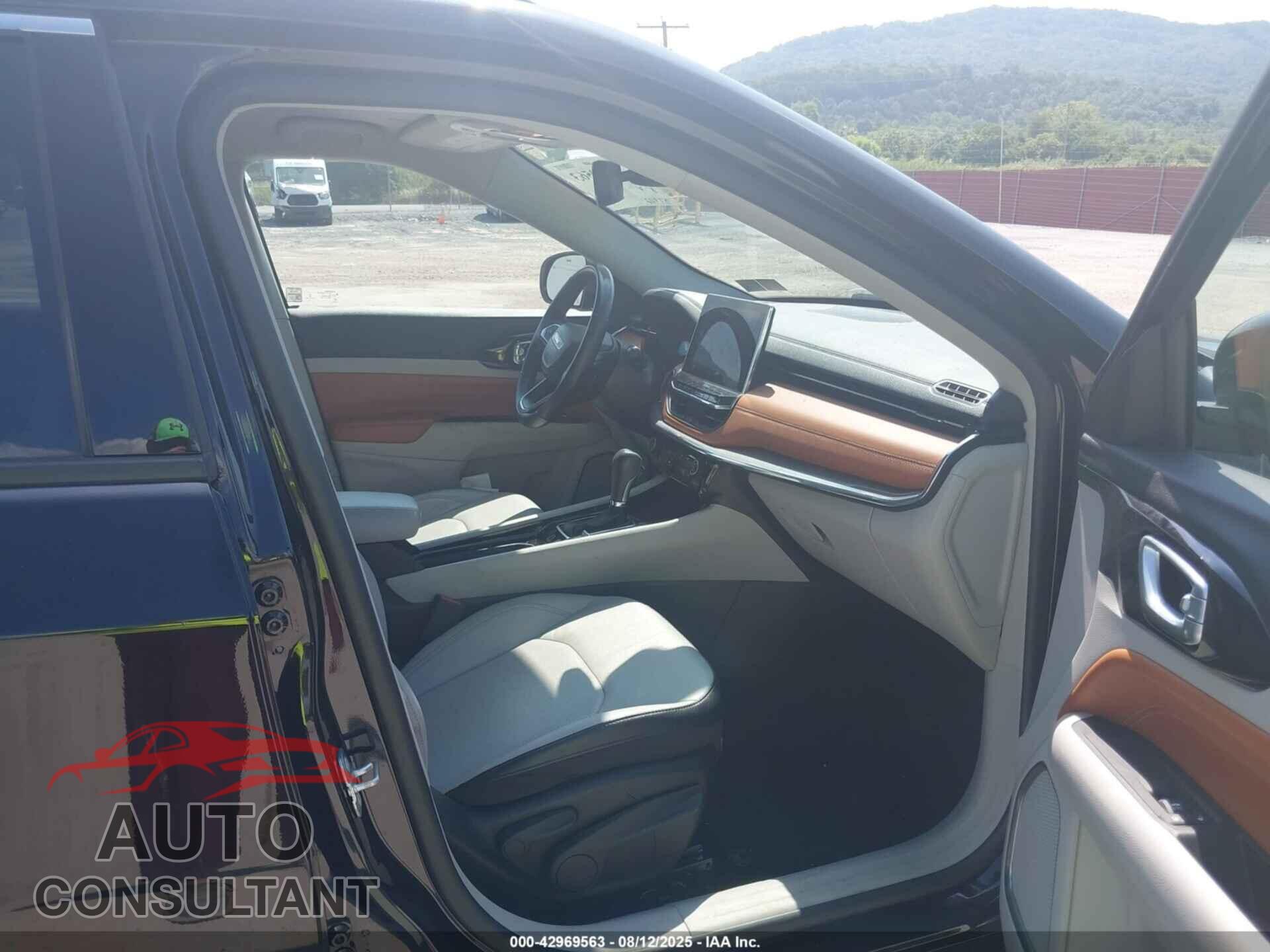 JEEP COMPASS 2022 - 3C4NJDCB1NT131083