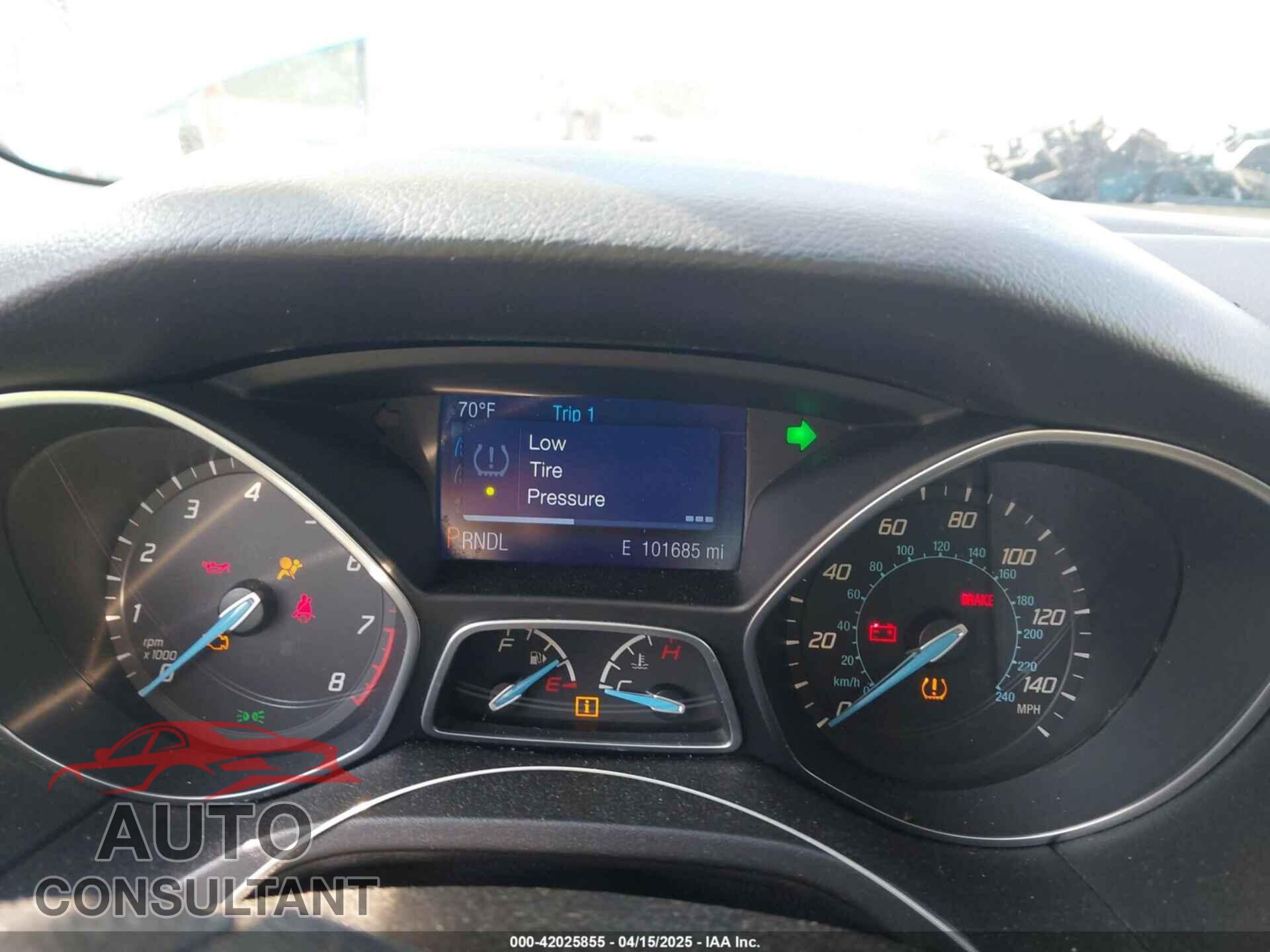 FORD FOCUS 2014 - 1FADP3F22EL203765