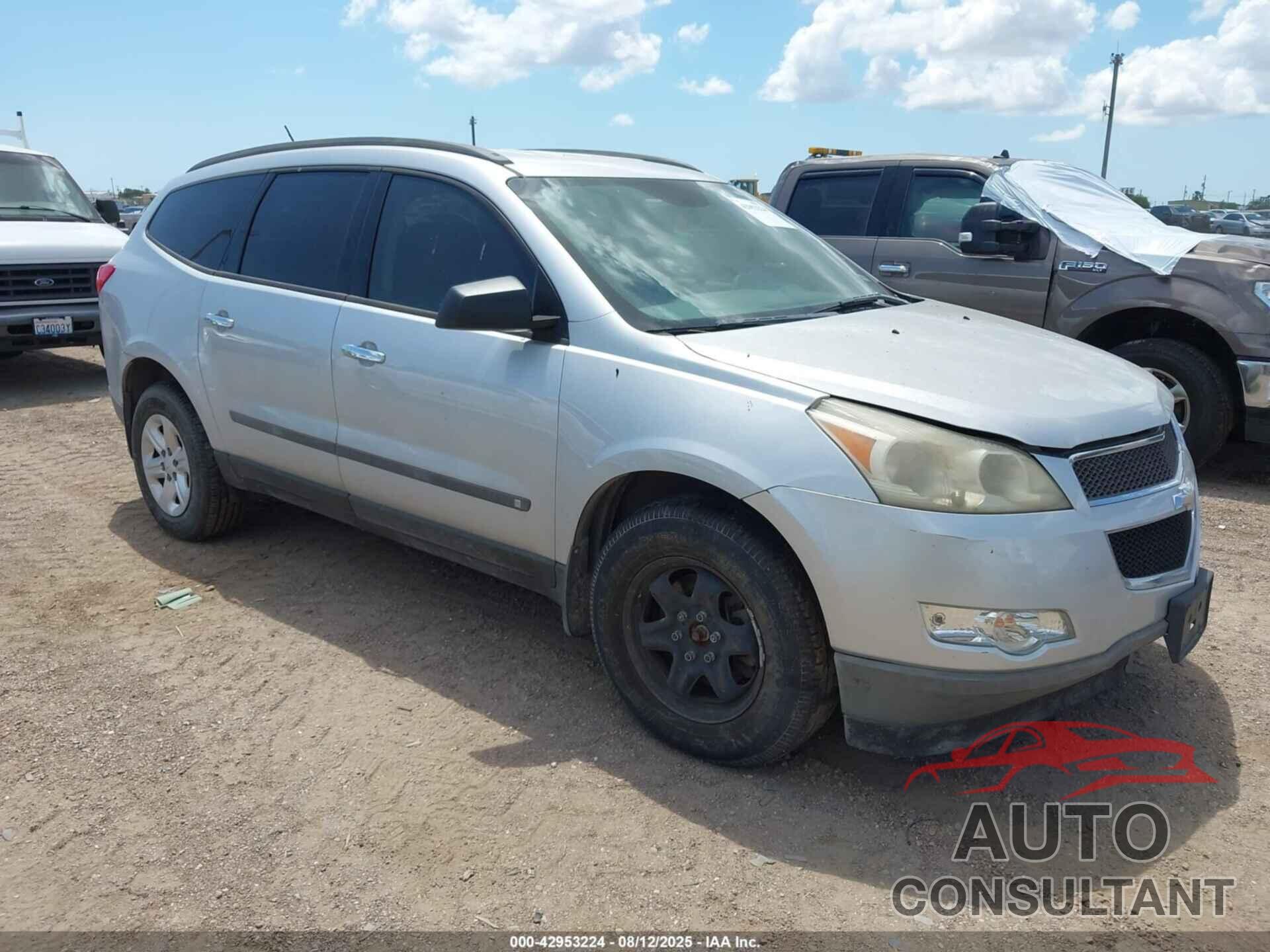 CHEVROLET TRAVERSE 2010 - 1GNLREEU1AS113352