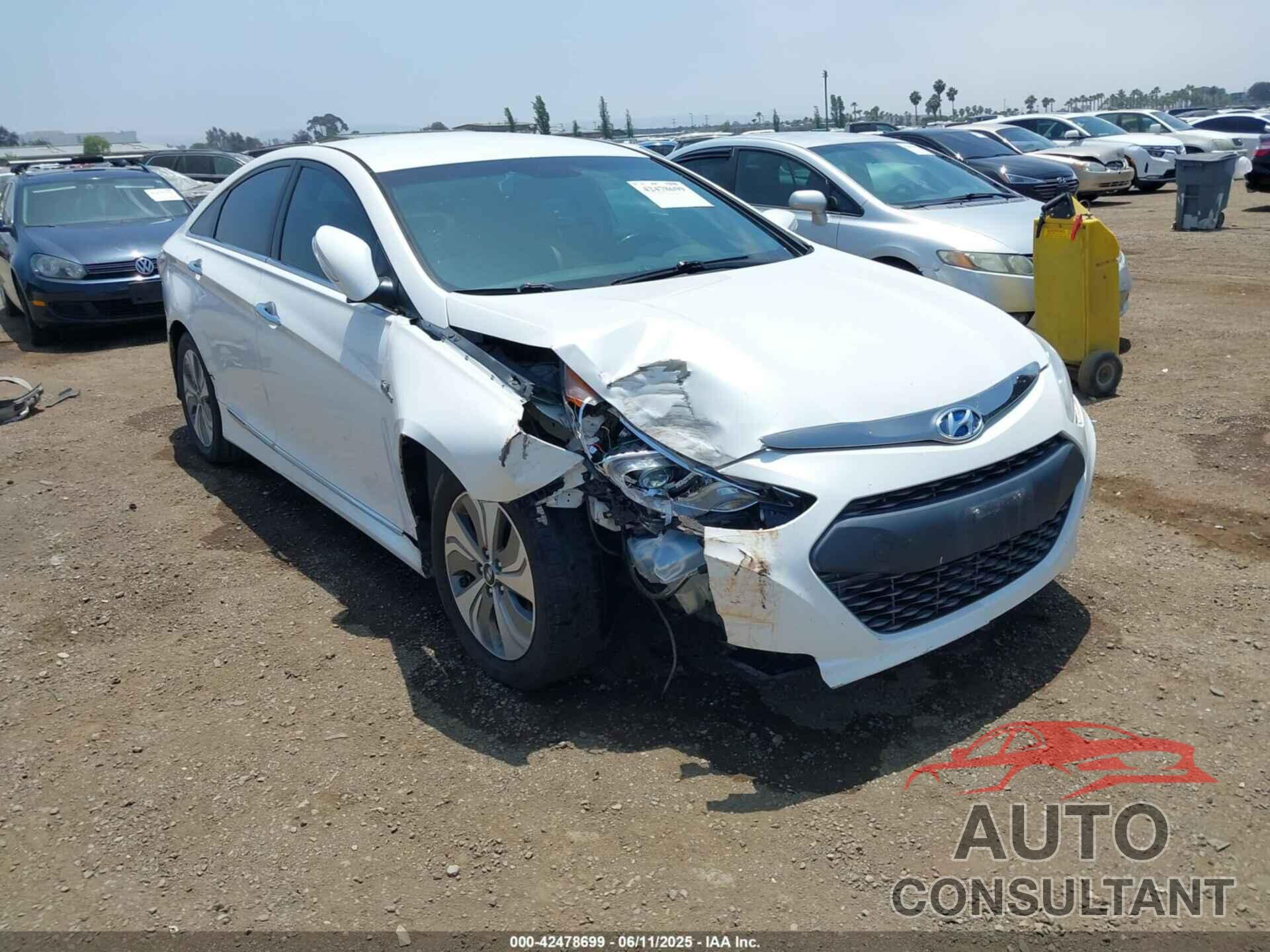 HYUNDAI SONATA HYBRID 2015 - KMHEC4A47FA125100