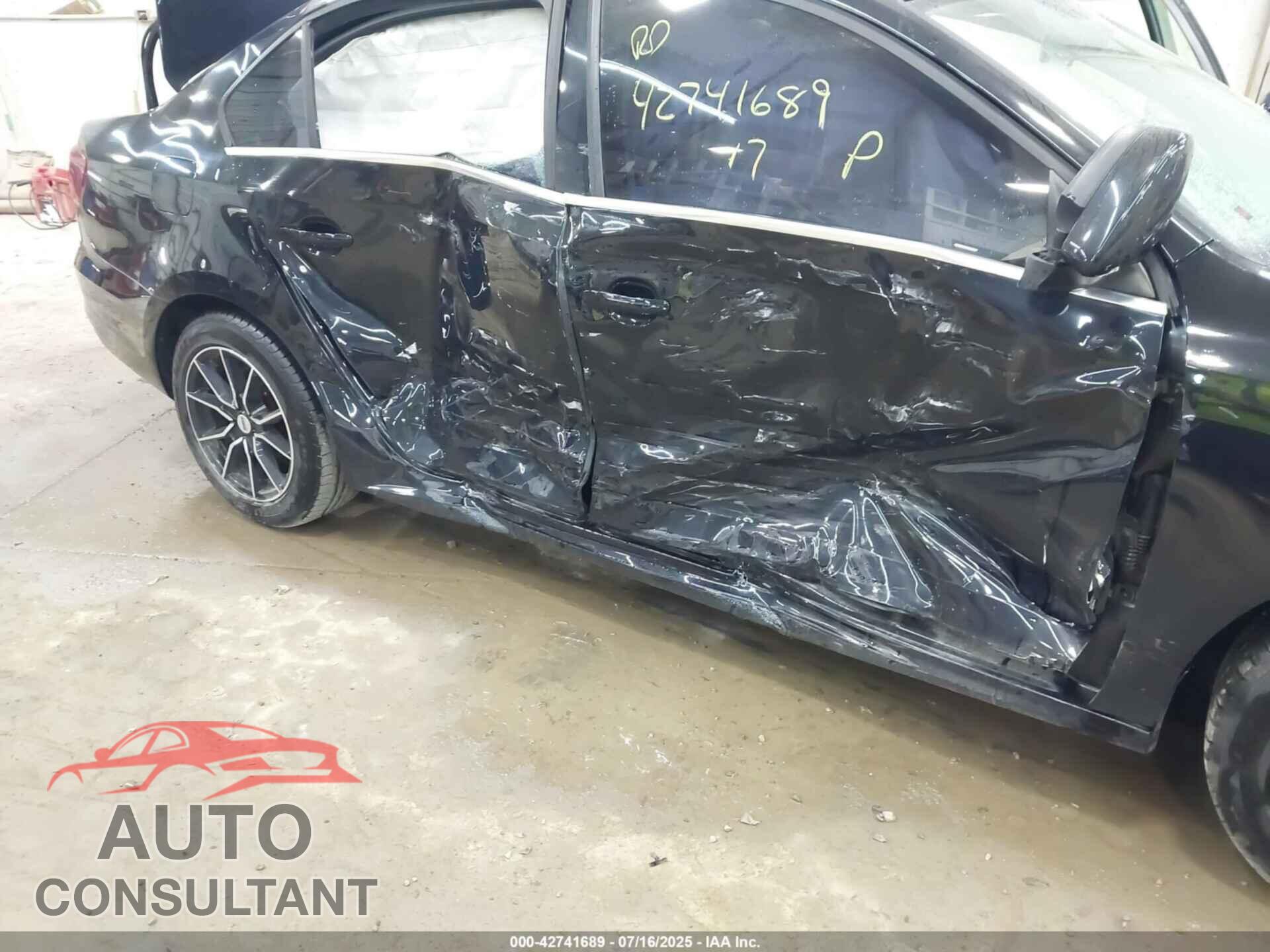 VOLKSWAGEN JETTA 2017 - 3VW2B7AJ0HM399159