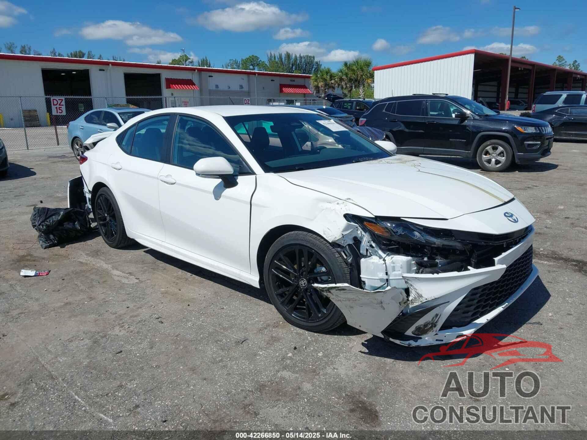 TOYOTA CAMRY 2025 - 4T1DAACK6SU046683