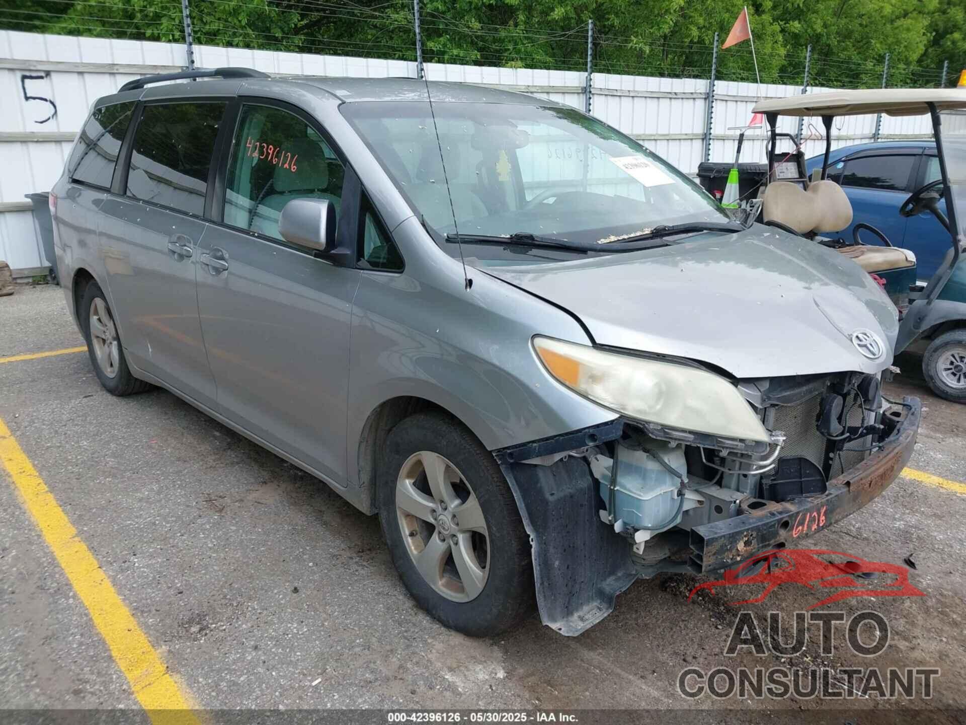 TOYOTA SIENNA 2011 - 5TDKK3DC5BS036145