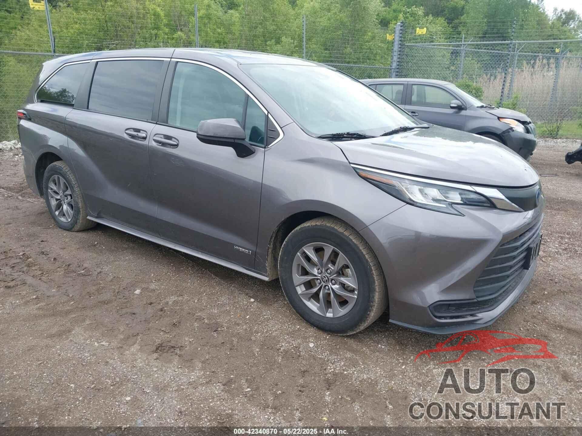 TOYOTA SIENNA 2021 - 5TDKRKEC4MS045409