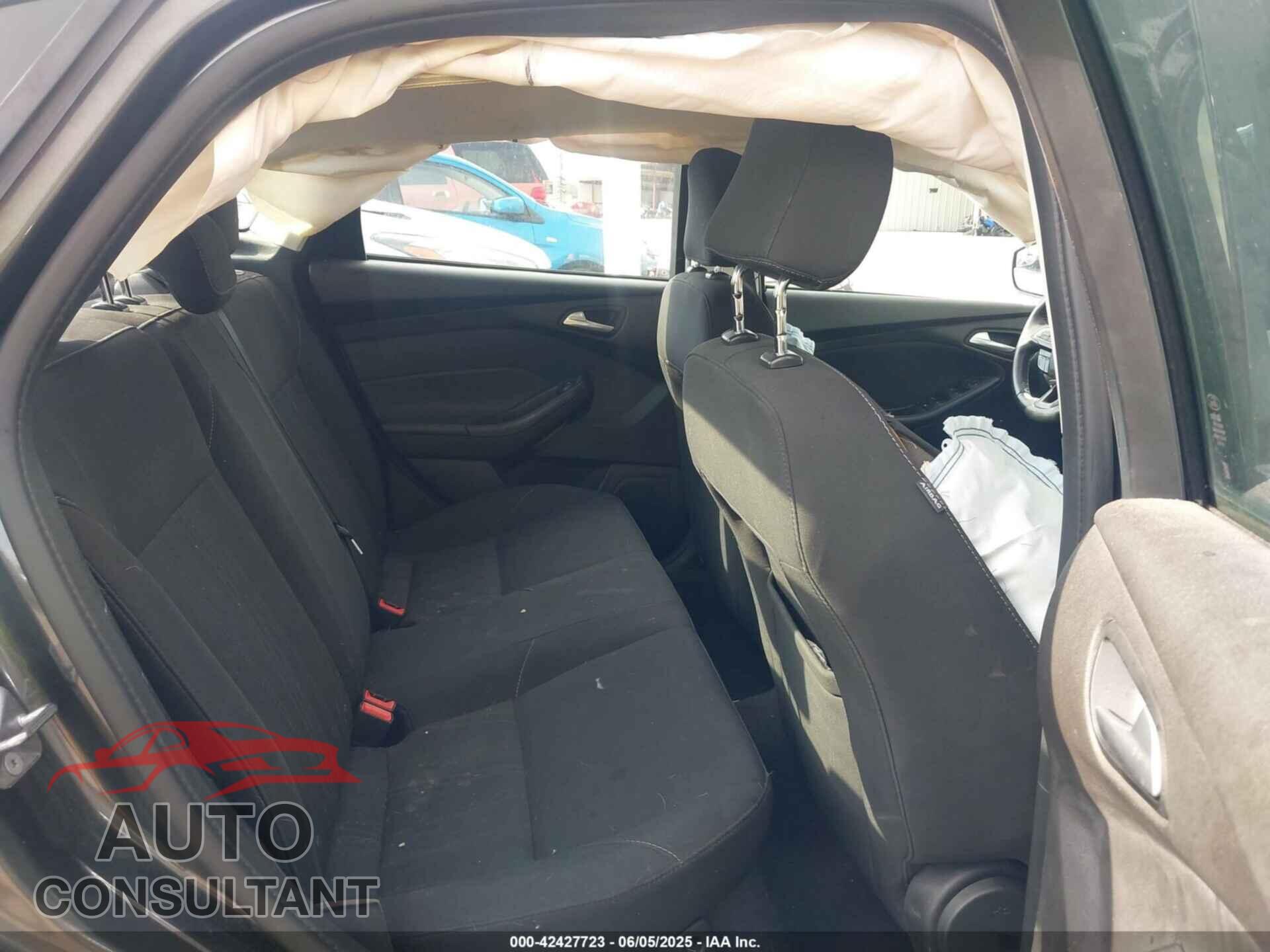 FORD FOCUS 2016 - 1FADP3F28GL360512