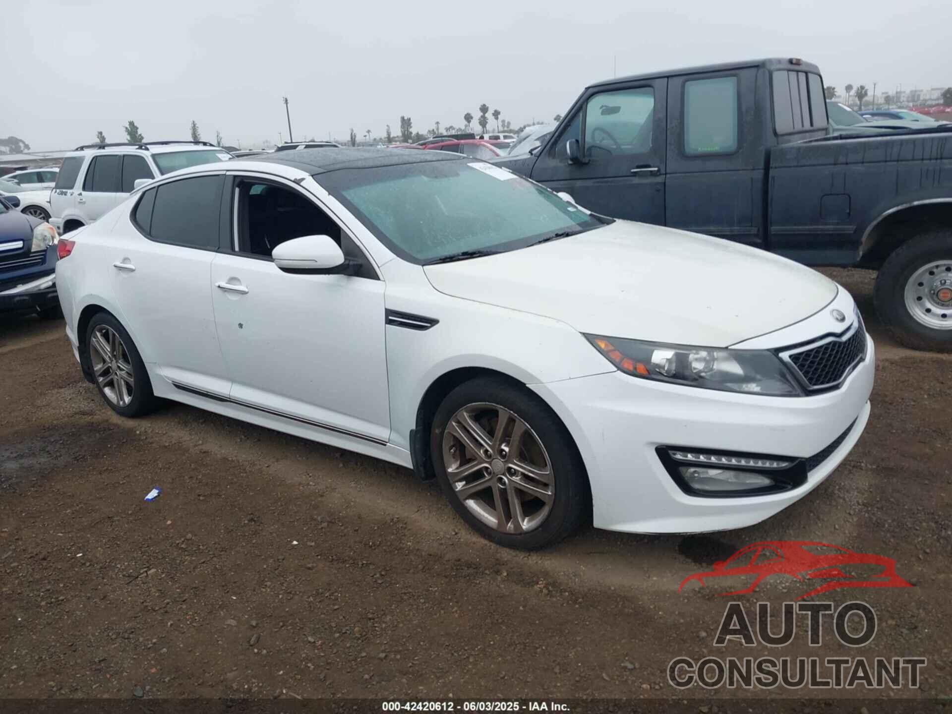 KIA OPTIMA 2013 - 5XXGR4A67DG234042