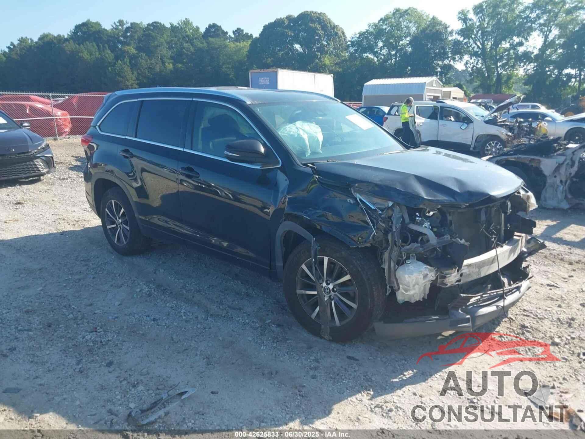 TOYOTA HIGHLANDER 2018 - 5TDKZRFH3JS532406