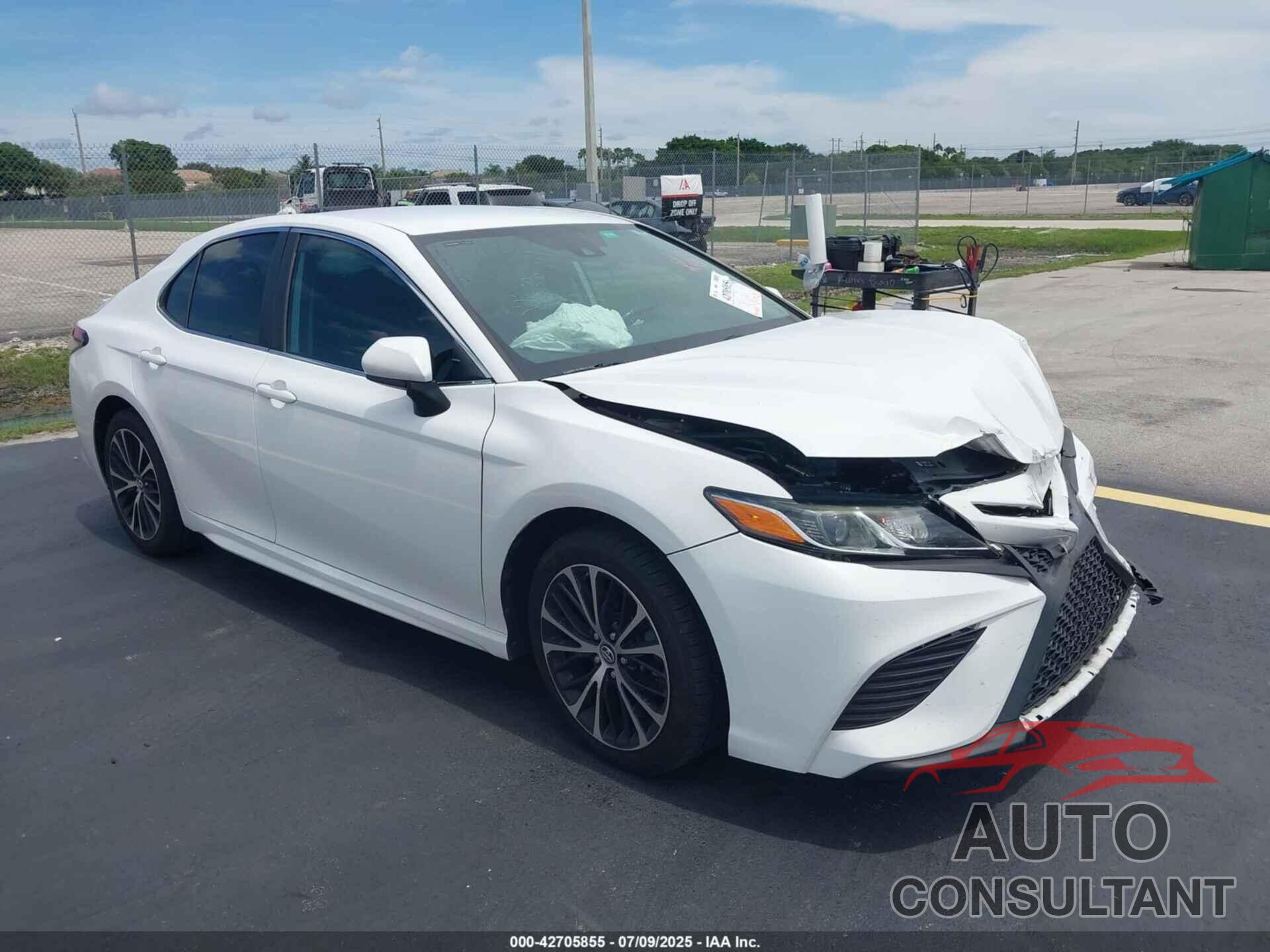 TOYOTA CAMRY 2019 - 4T1B11HK0KU172344