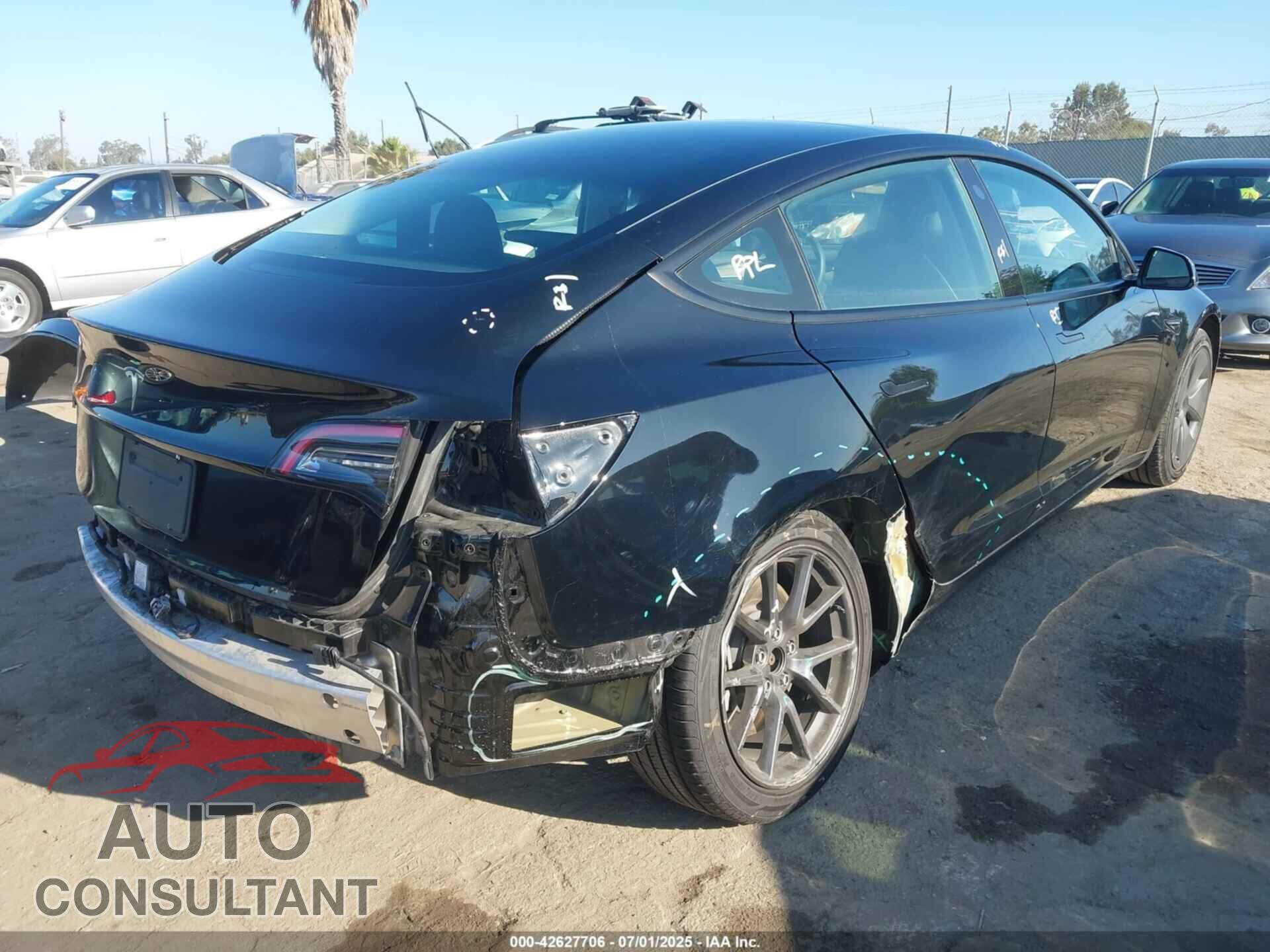 TESLA MODEL 3 2021 - 5YJ3E1EA9MF077673