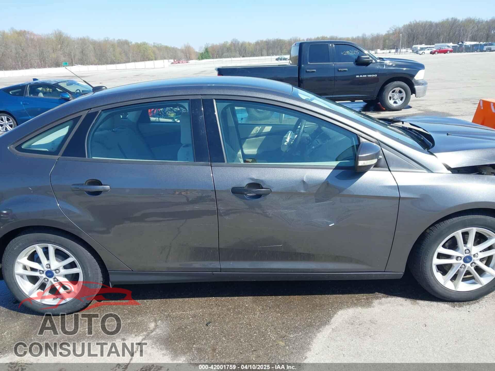 FORD FOCUS 2015 - 1FADP3F26FL218092