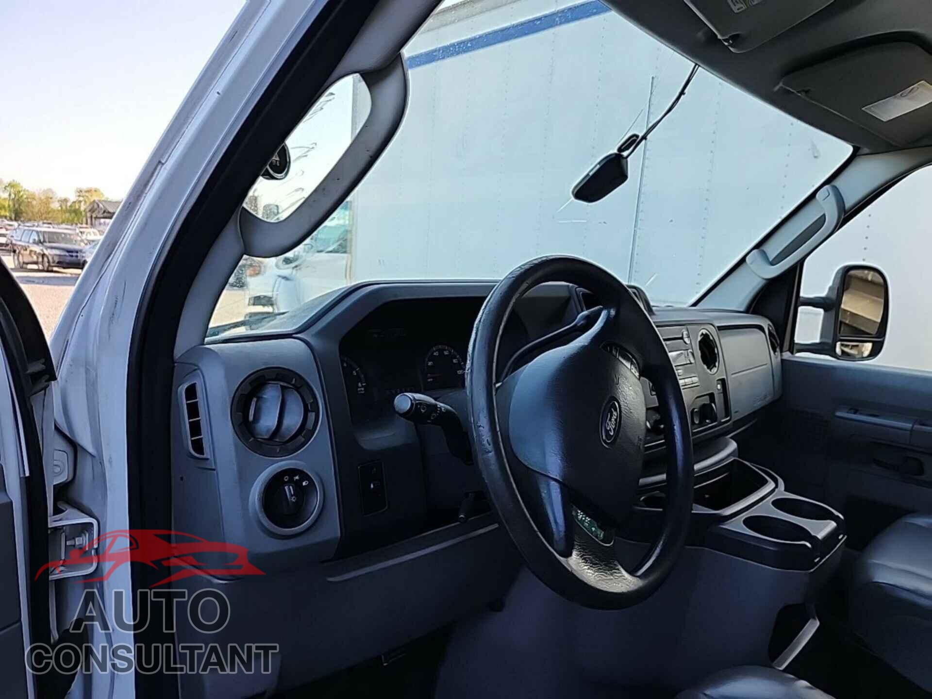 FORD ECONOLINE 2013 - 1FDXE4FL9DDB30037