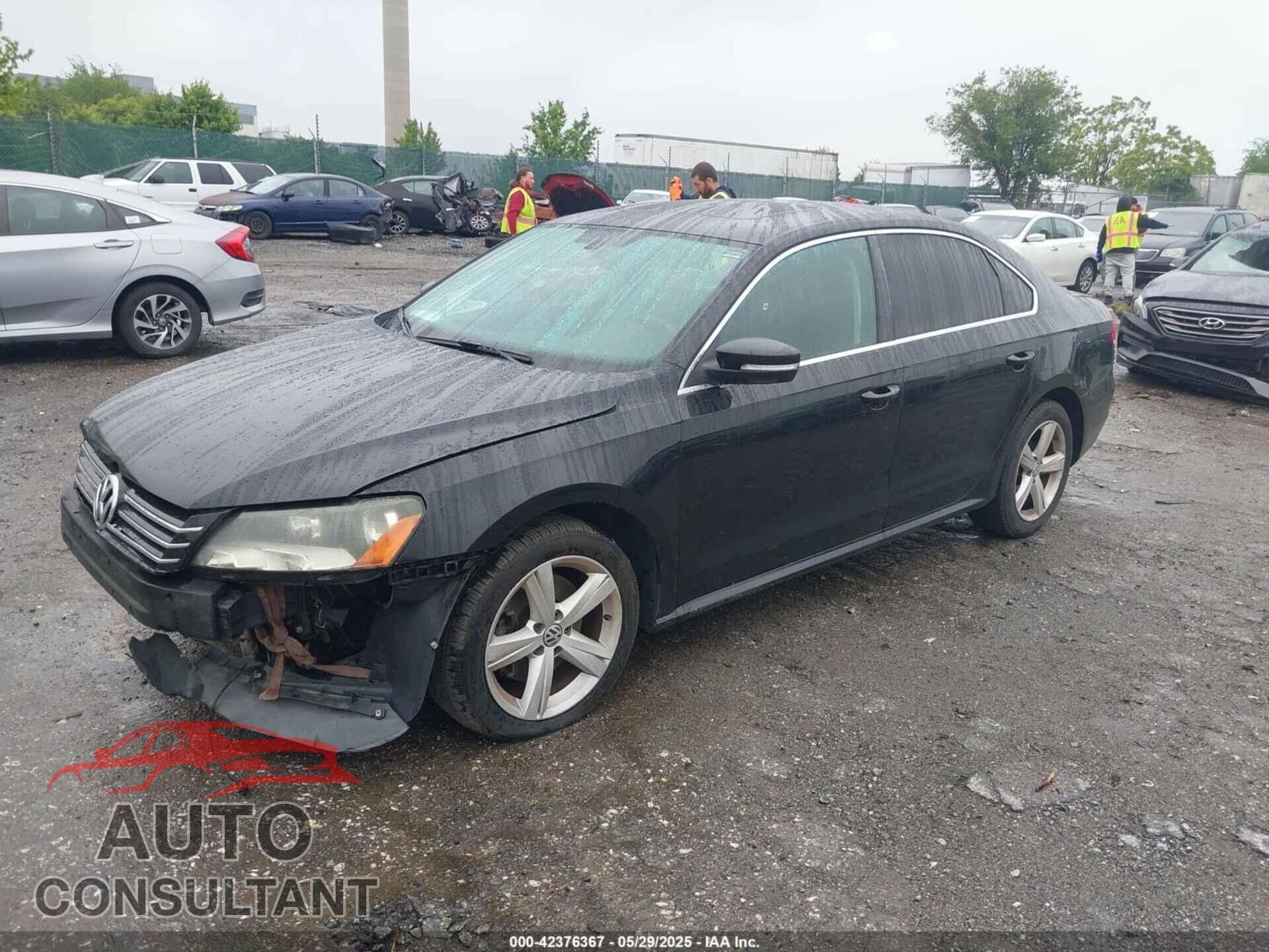 VOLKSWAGEN PASSAT 2013 - 1VWBP7A35DC084825