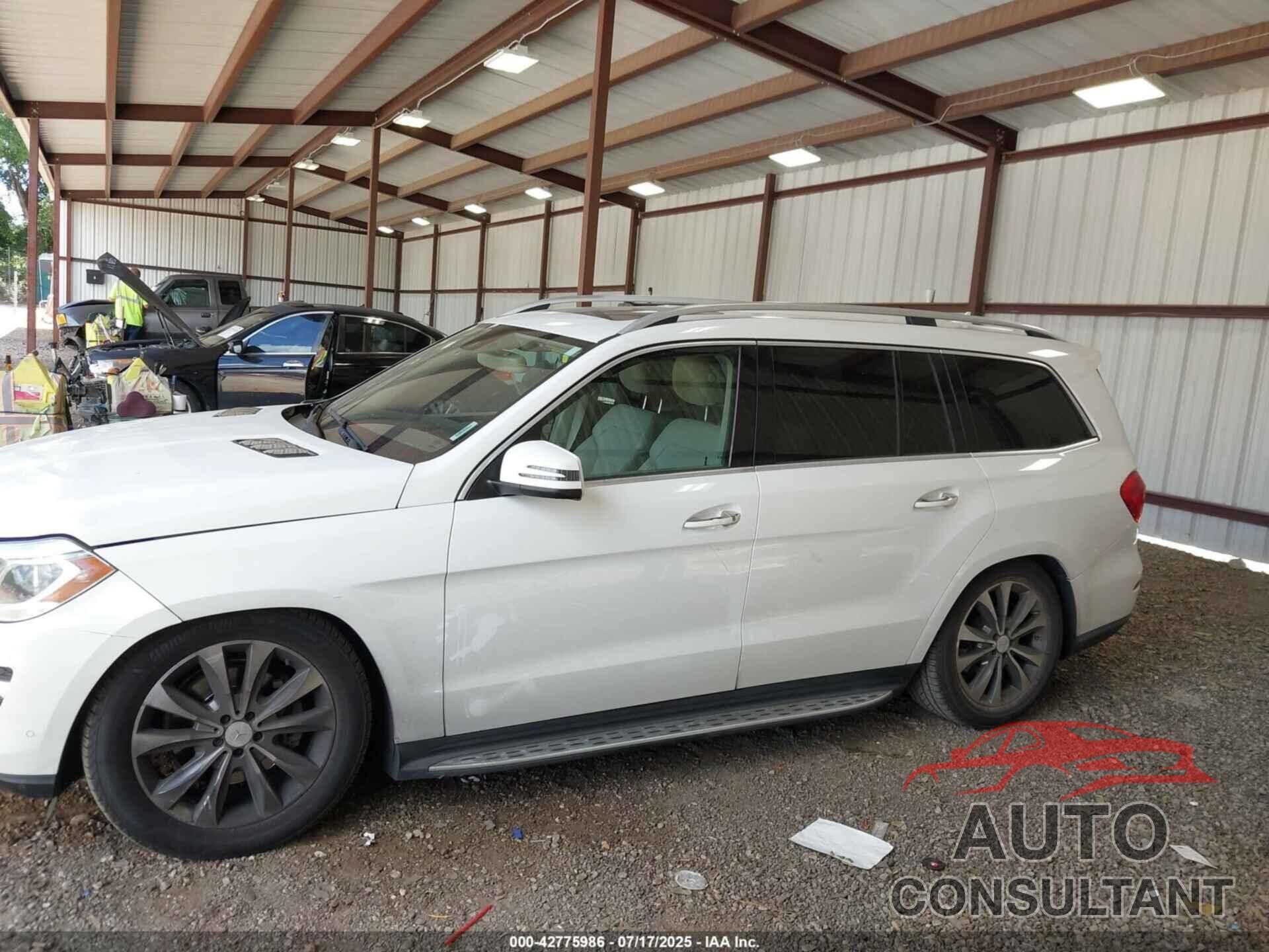 MERCEDES-BENZ GL 450 2015 - 4JGDF6EE2FA470472