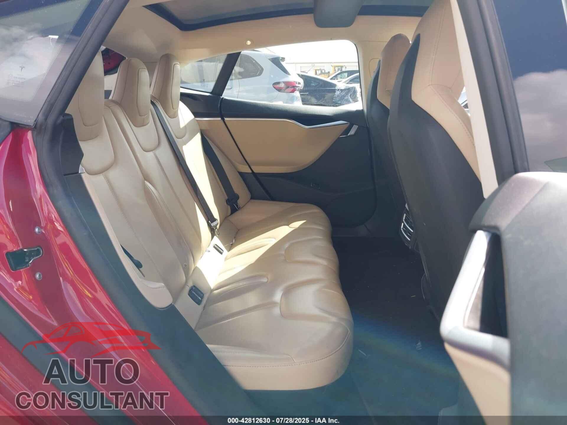 TESLA MODEL S 2014 - 5YJSA1S1XEFP66439