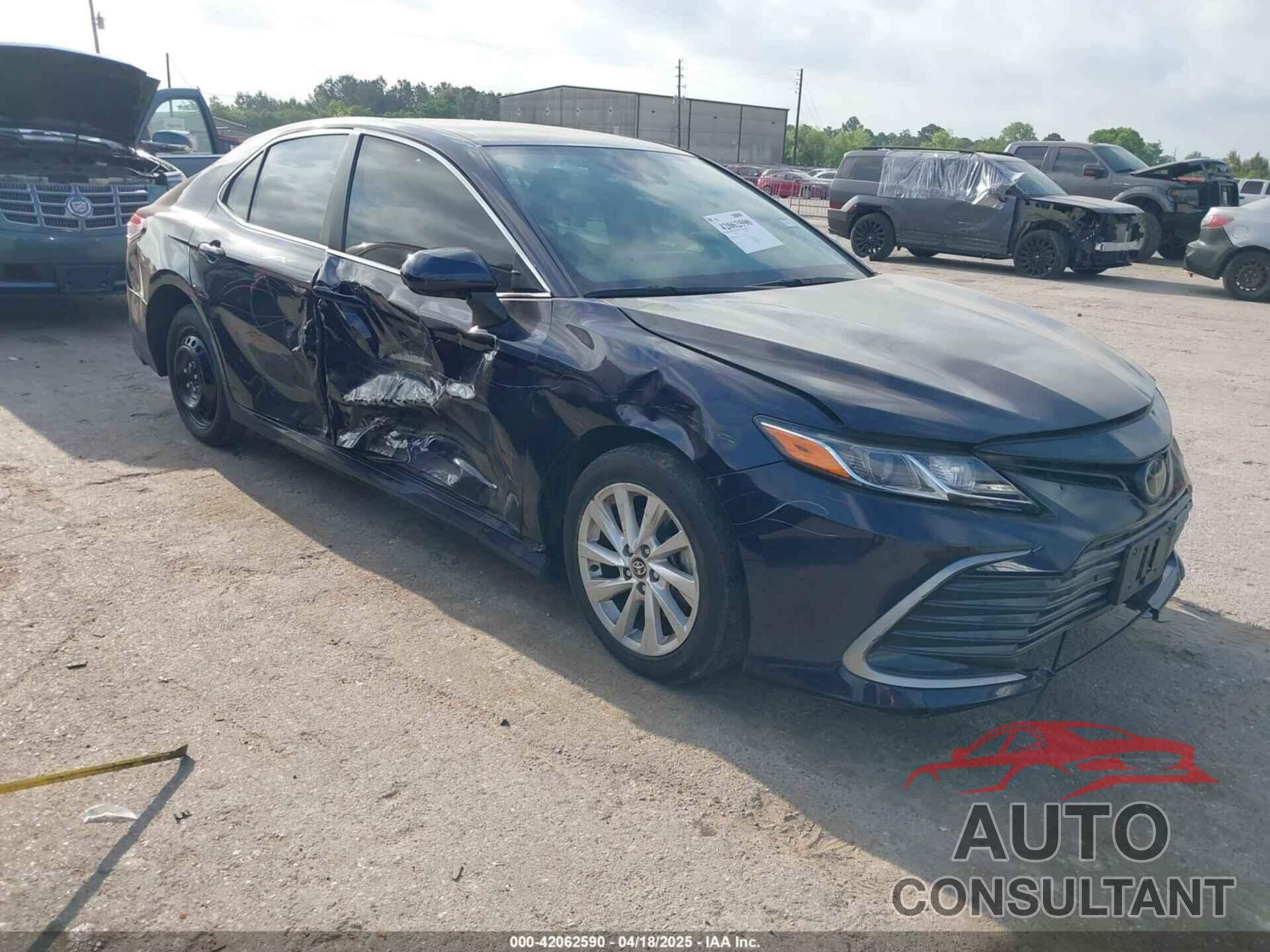 TOYOTA CAMRY 2022 - 4T1C11AK7NU678692