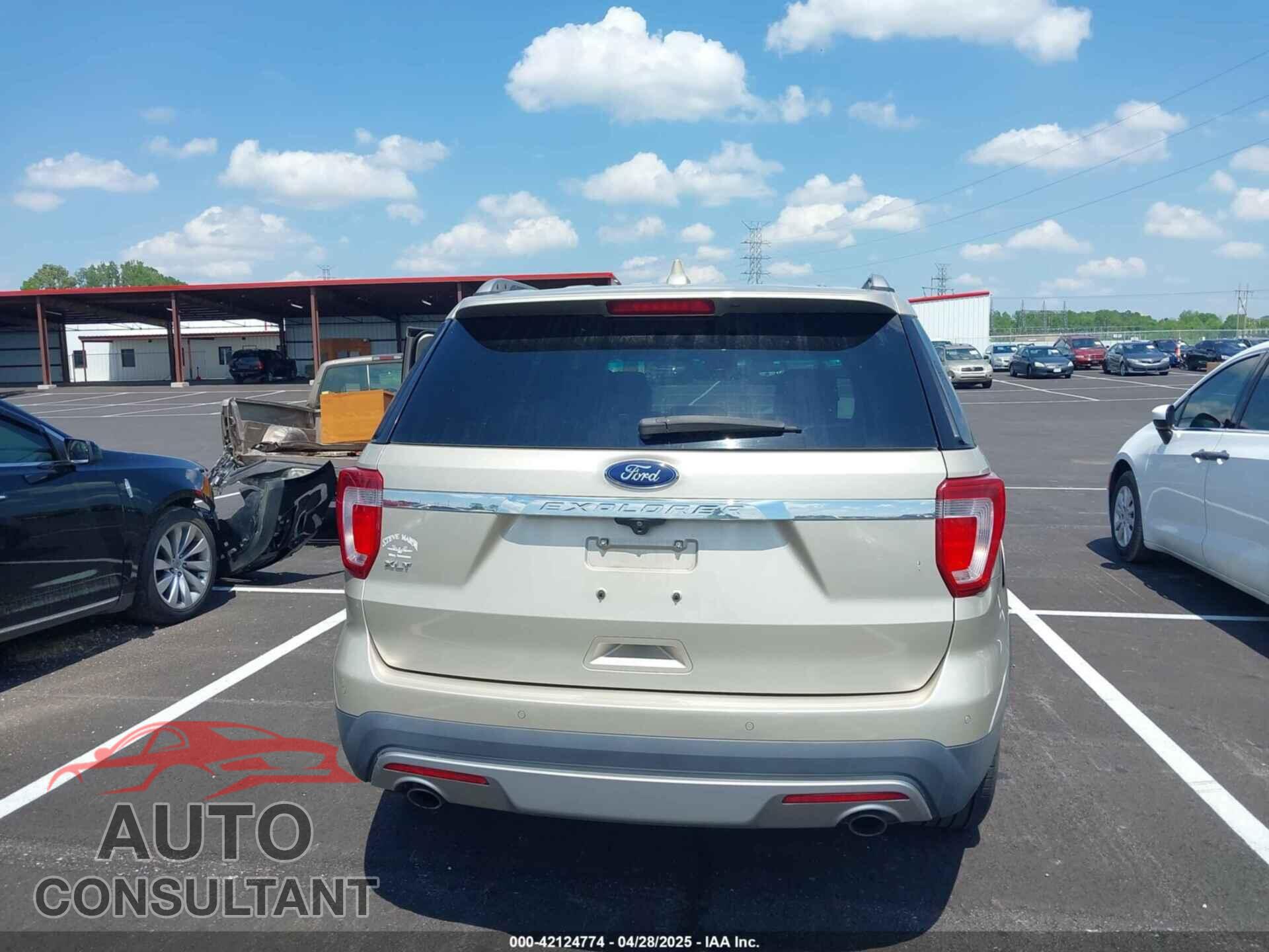 FORD EXPLORER 2017 - 1FM5K7D8XHGA01583