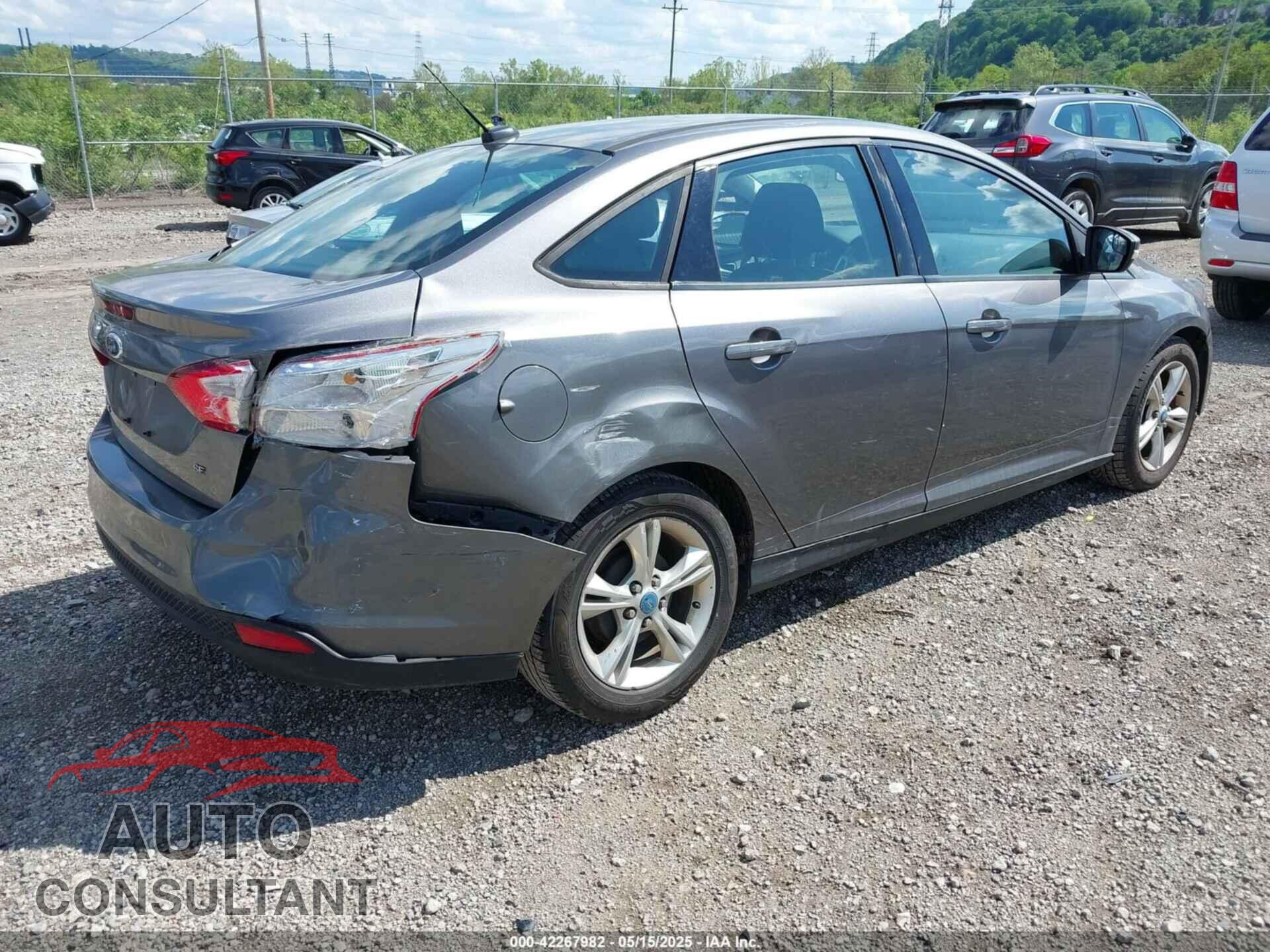 FORD FOCUS 2014 - 1FADP3F2XEL136526