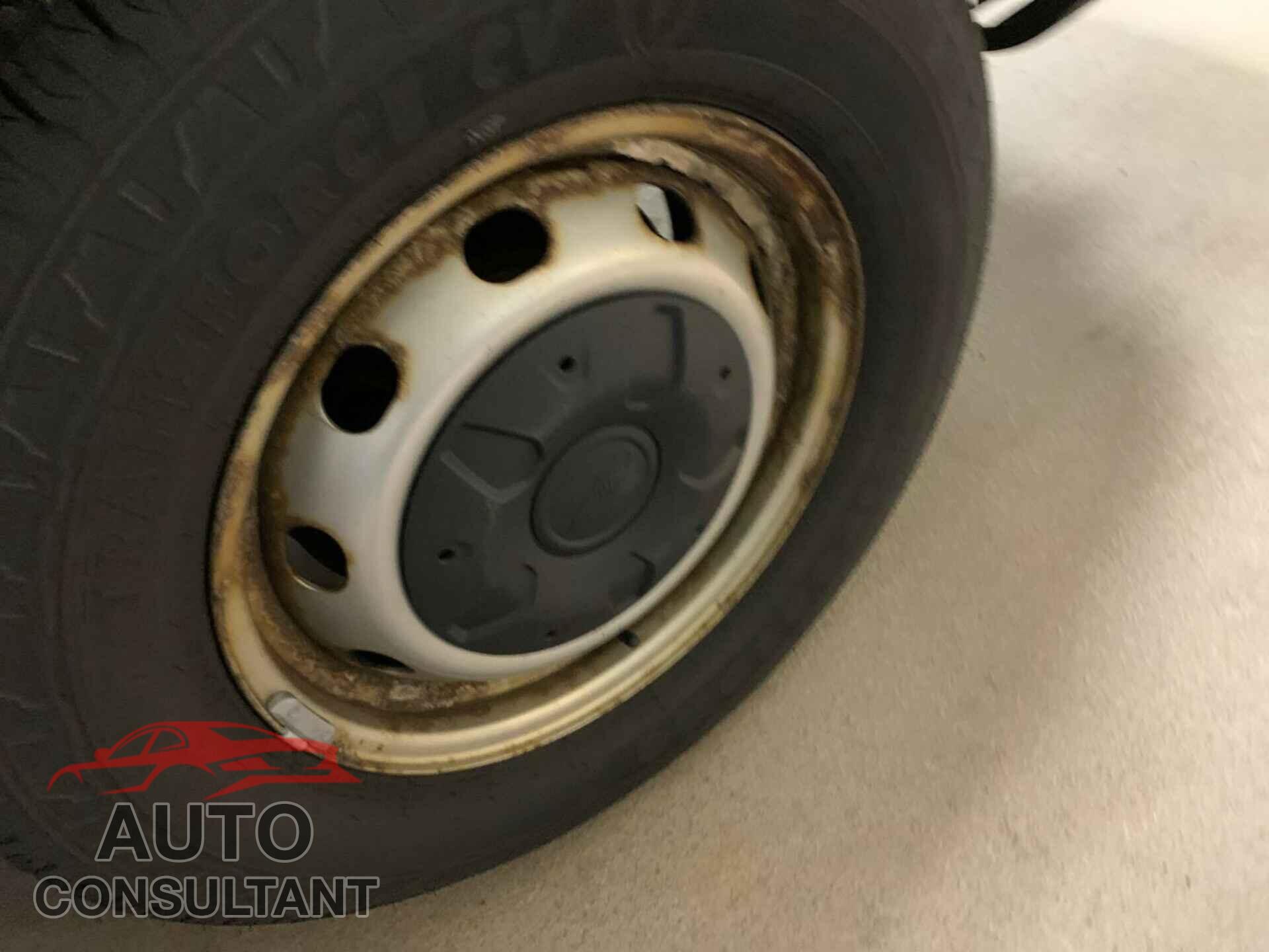 FORD TRANSIT 2017 - 1FTYR1YG9HKA57443