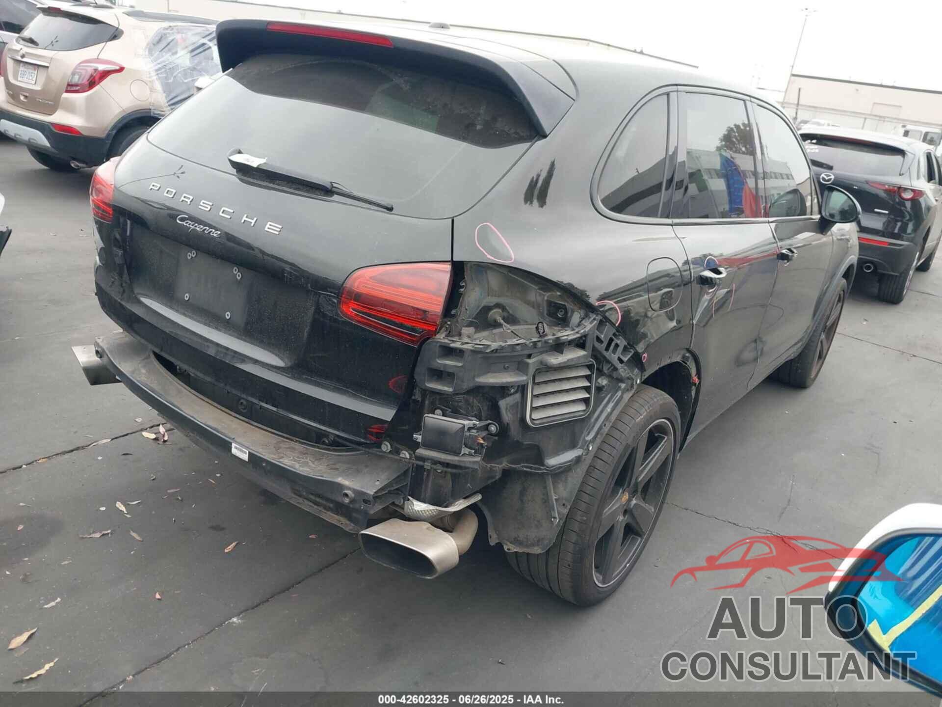 PORSCHE CAYENNE 2016 - WP1AA2A24GKA14137