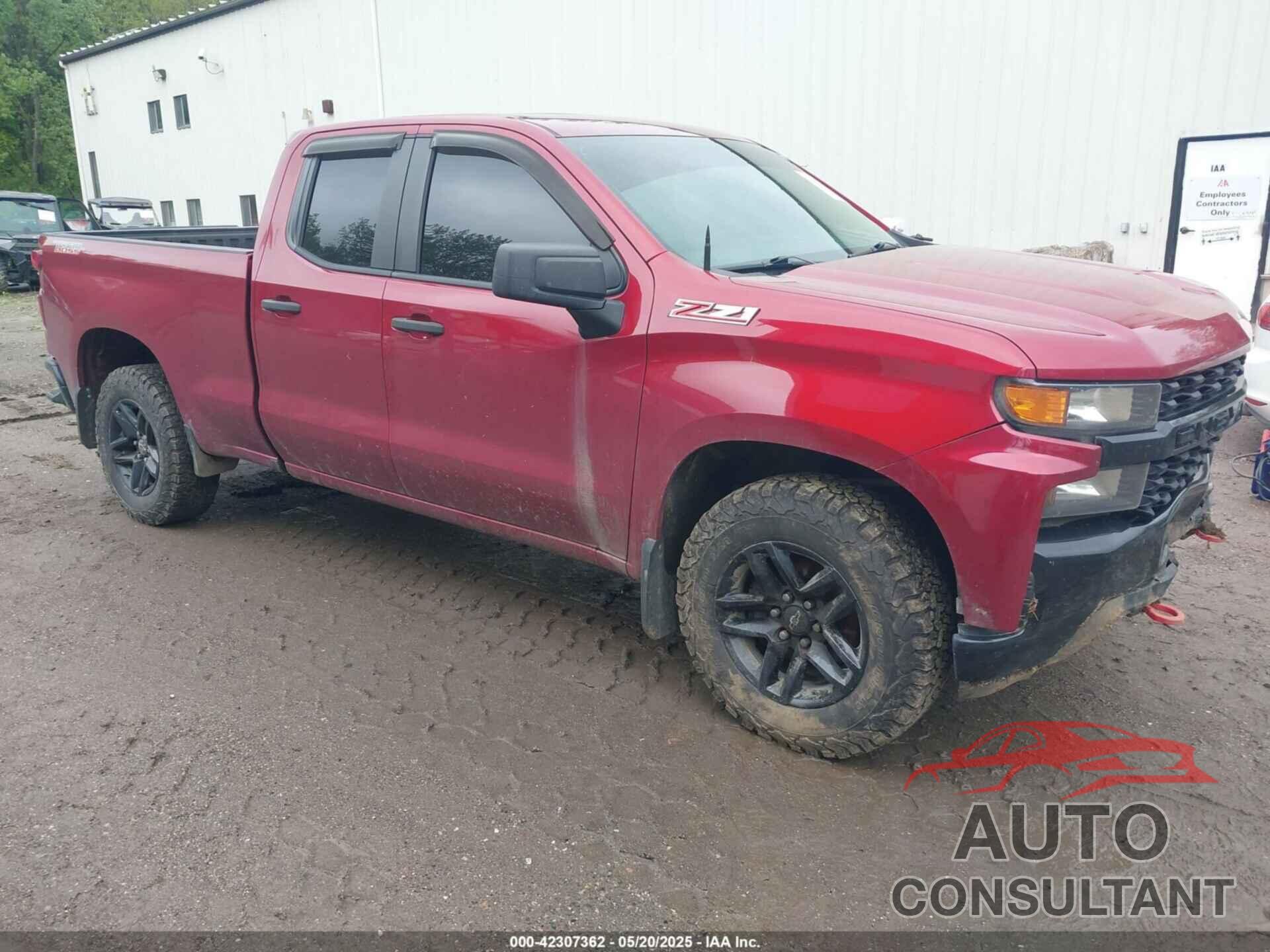 CHEVROLET SILVERADO 1500 2019 - 1GCRYCEFXKZ412861