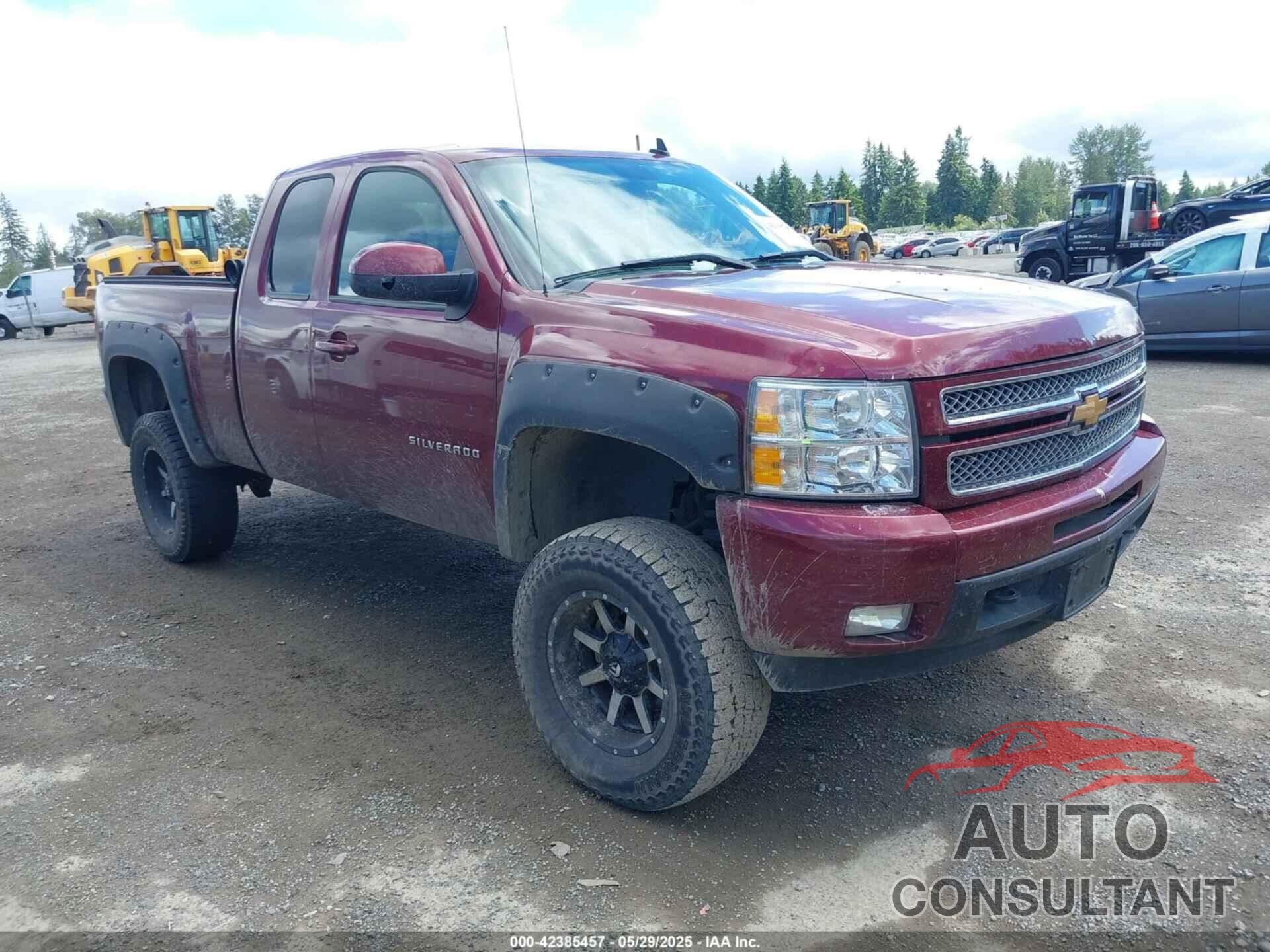 CHEVROLET SILVERADO 1500 2013 - 1GCRKTE79DZ272878