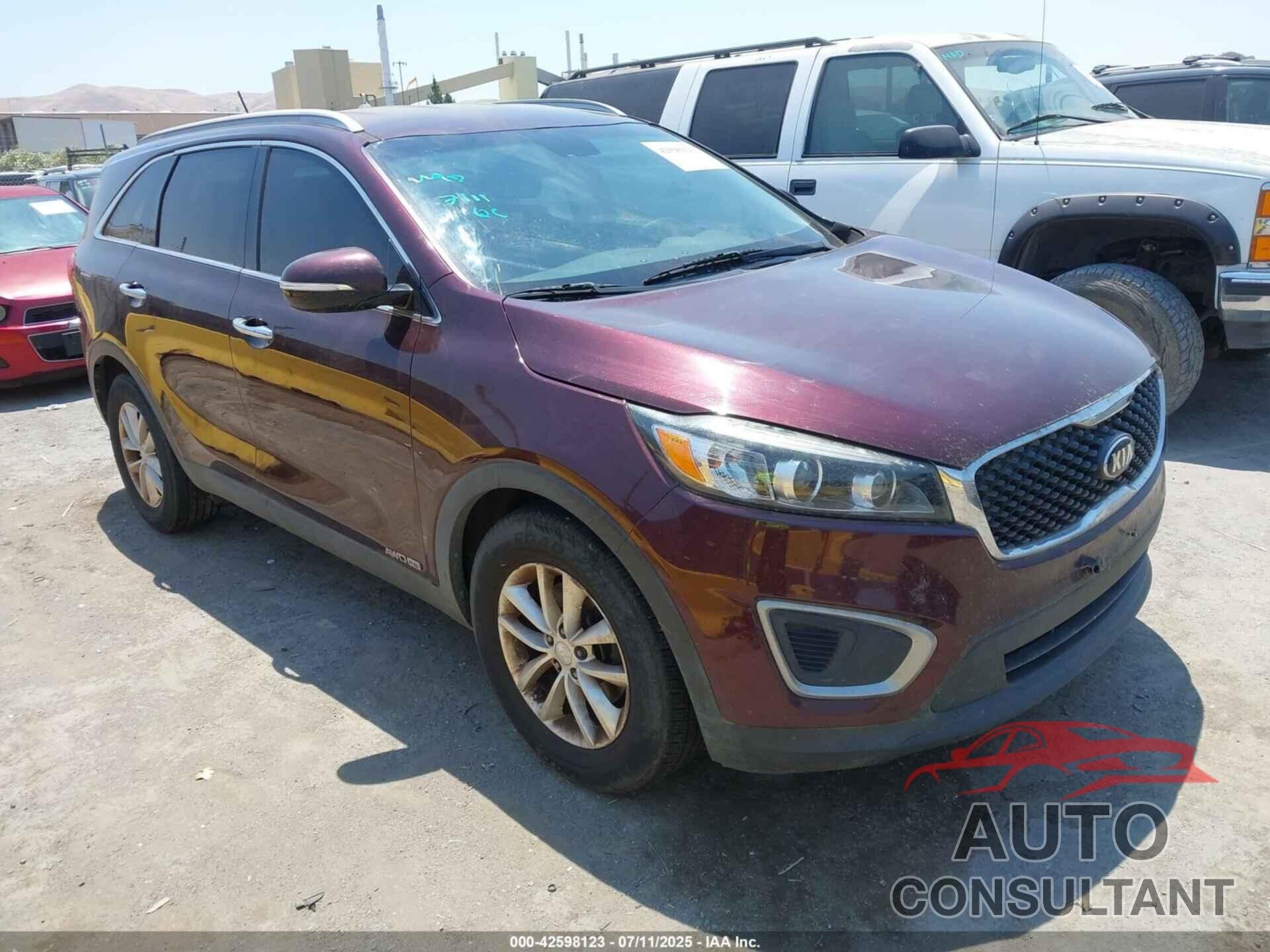 KIA SORENTO 2017 - 5XYPGDA59HG240973