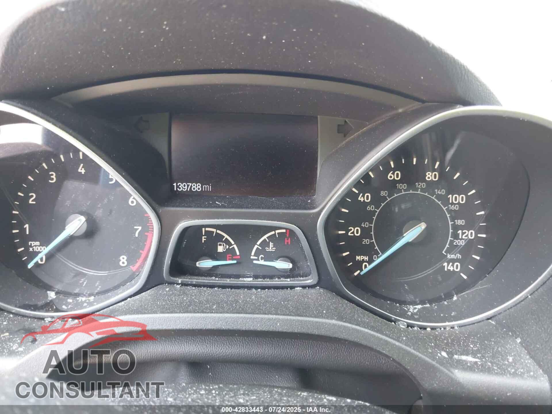 FORD ESCAPE 2017 - 1FMCU0JD0HUC89772