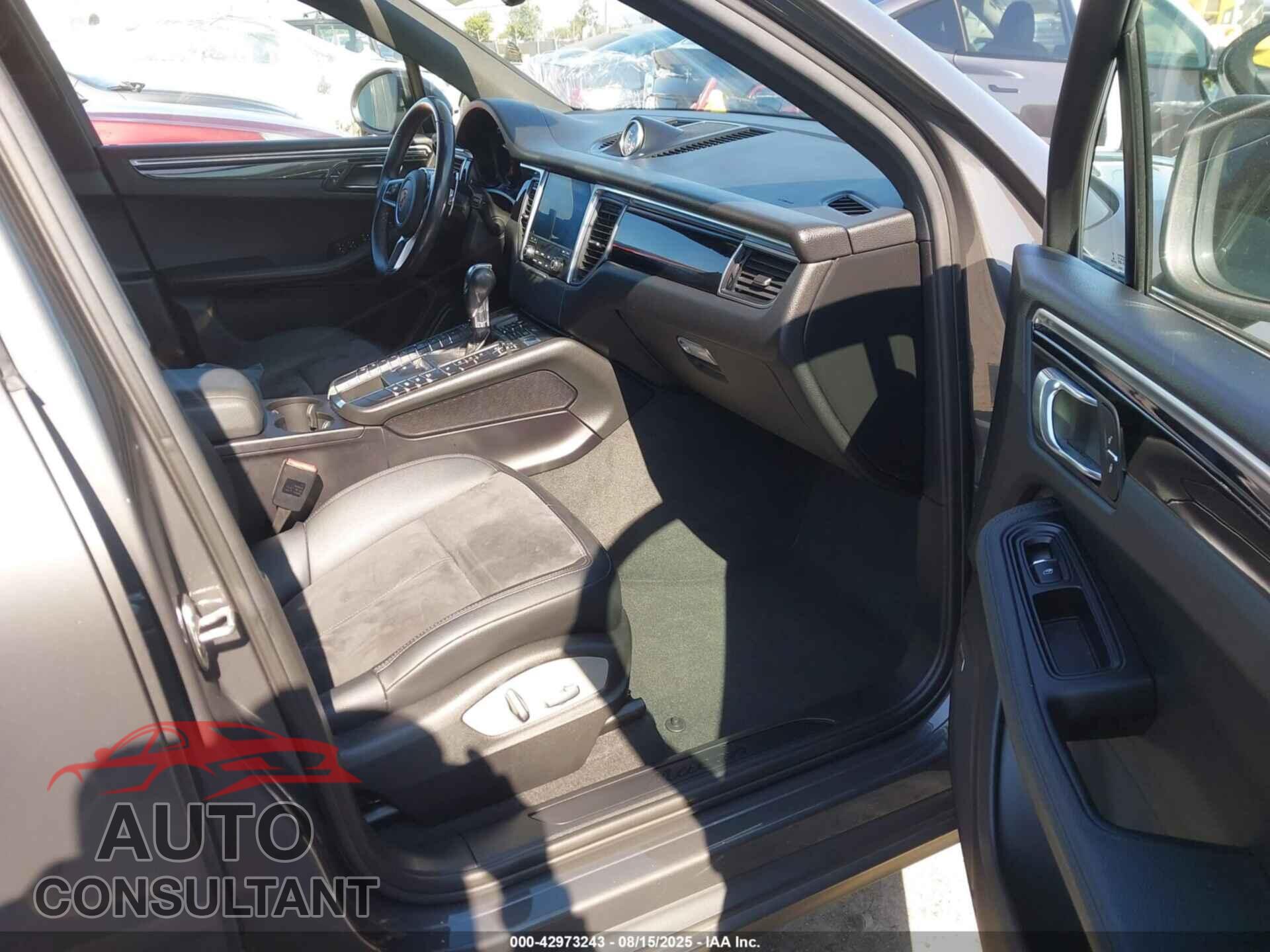 PORSCHE MACAN 2018 - WP1AA2A53JLB21045