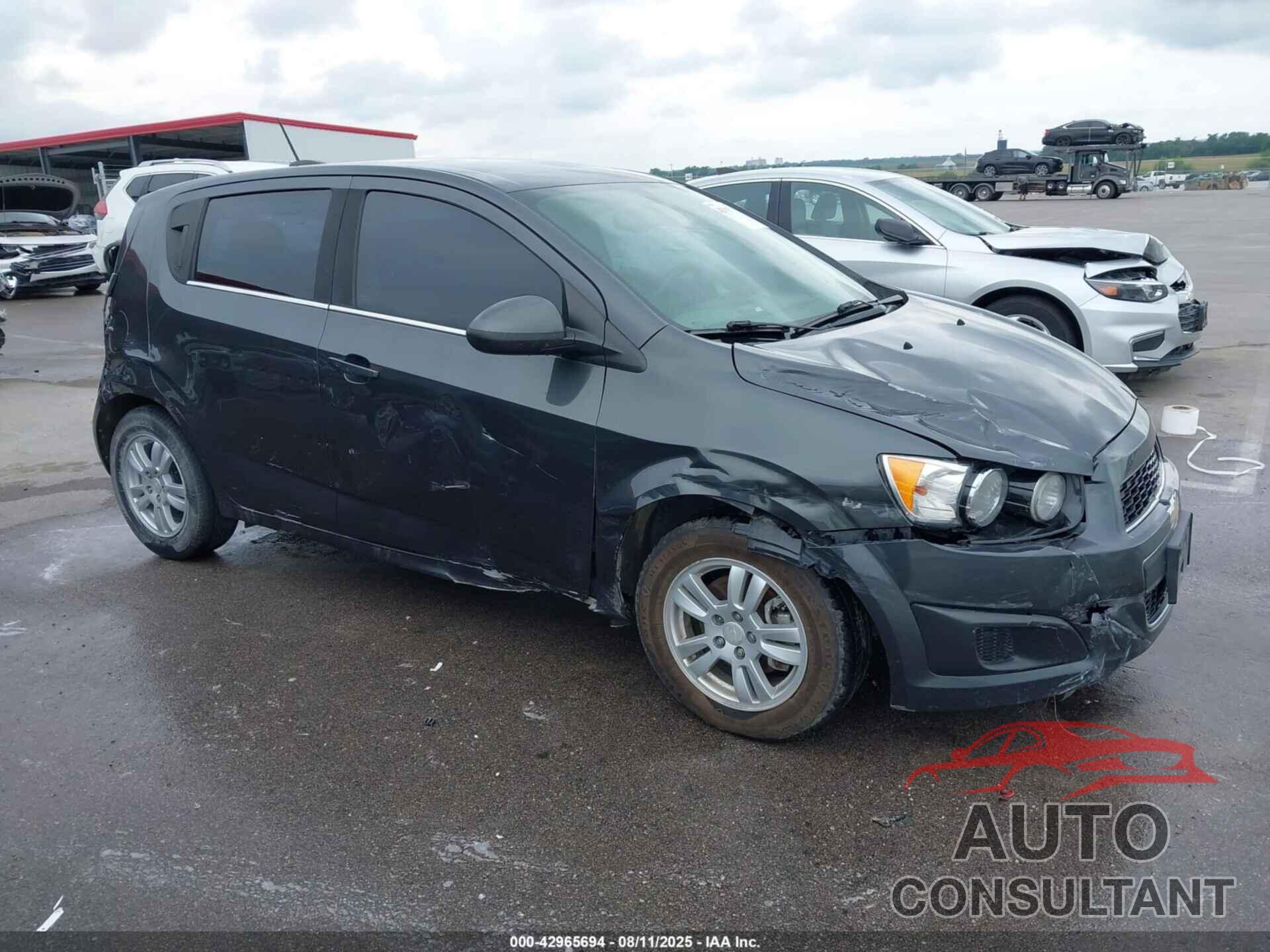 CHEVROLET SONIC 2016 - 1G1JD6SG2G4112705