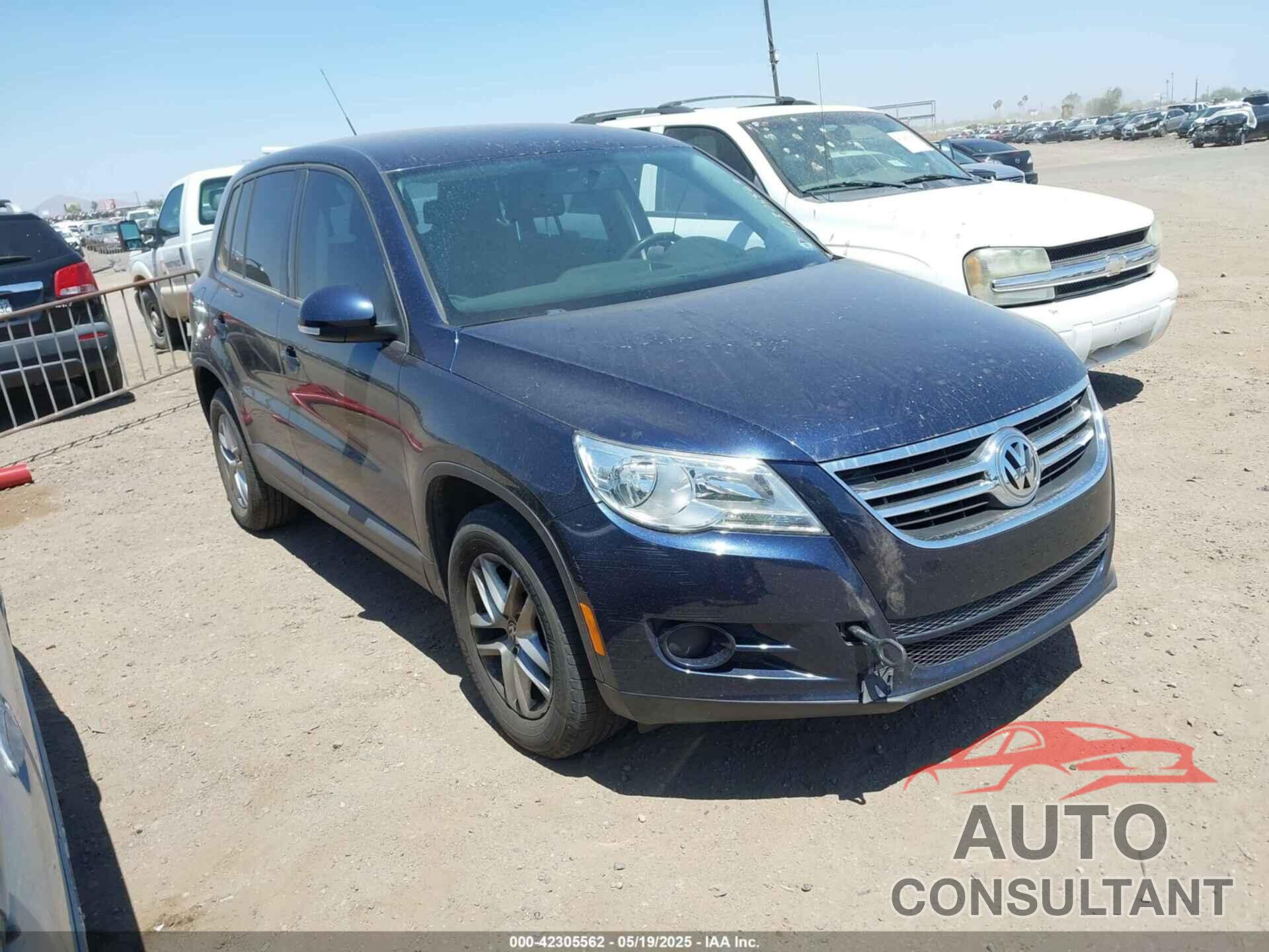 VOLKSWAGEN TIGUAN 2011 - WVGAV7AX1BW534176