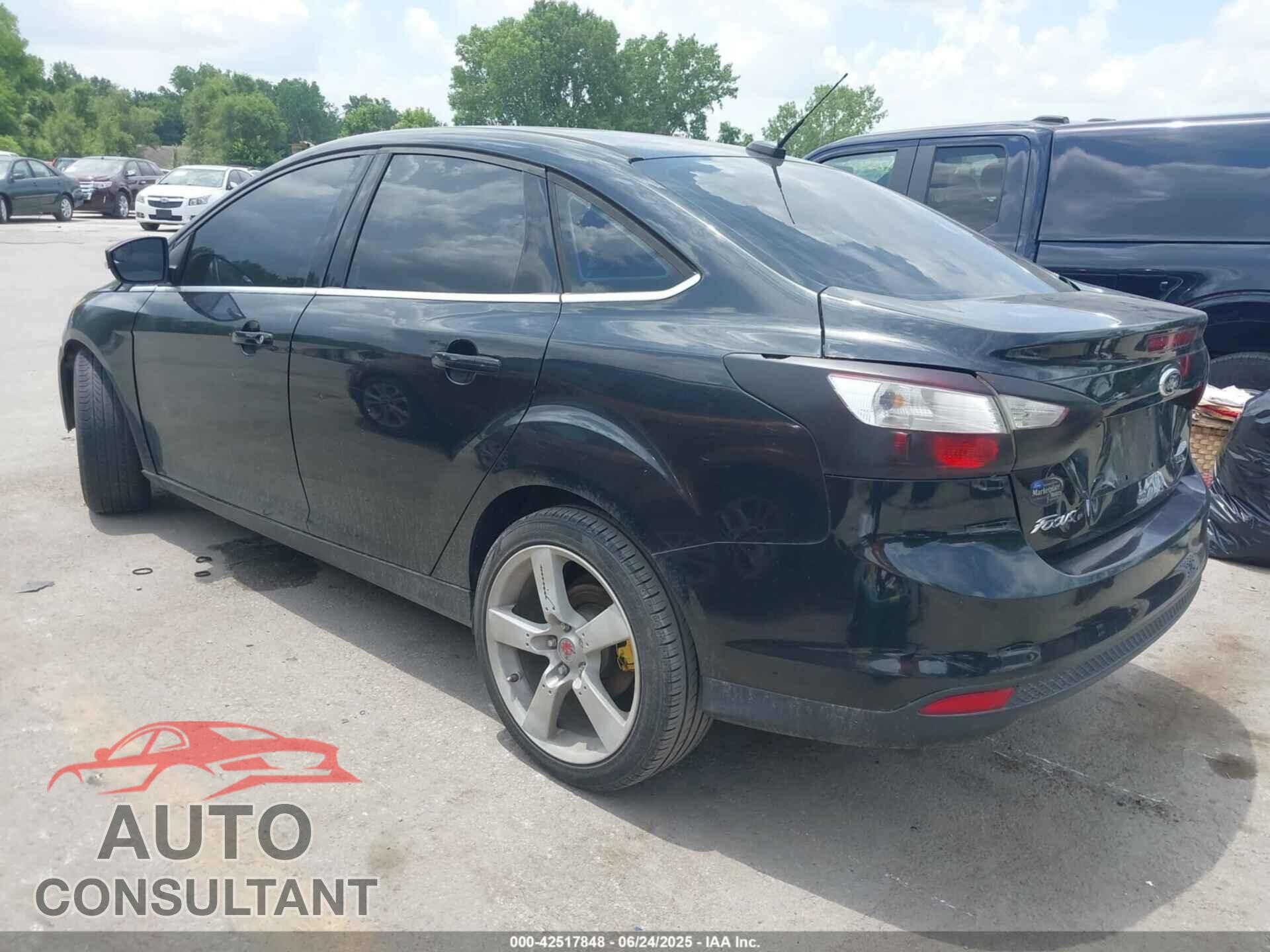 FORD FOCUS 2012 - 1FAHP3H22CL411236