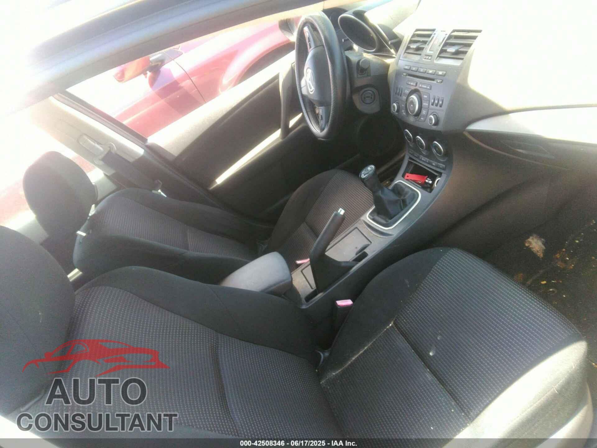 MAZDA MAZDA3 2013 - JM1BL1V80D1715722