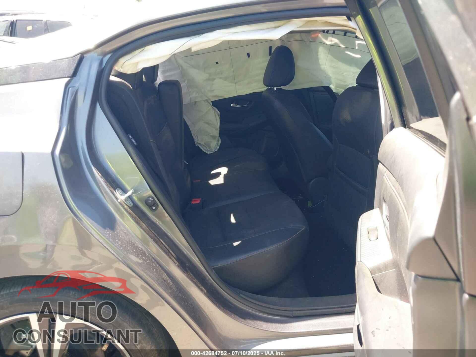 NISSAN SENTRA 2023 - 3N1AB8DV6PY259467