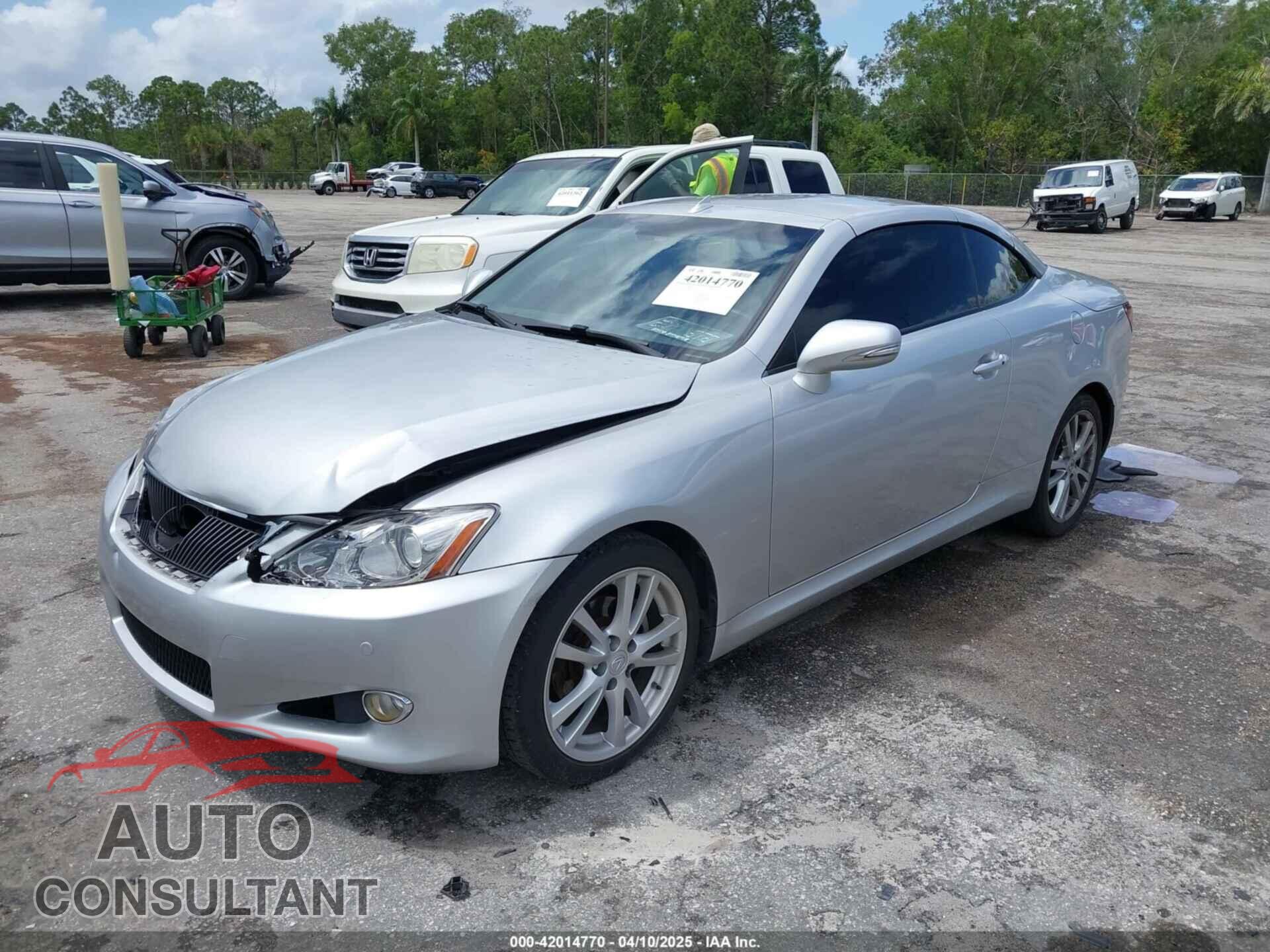 LEXUS IS 250C 2010 - JTHFF2C27A2509444
