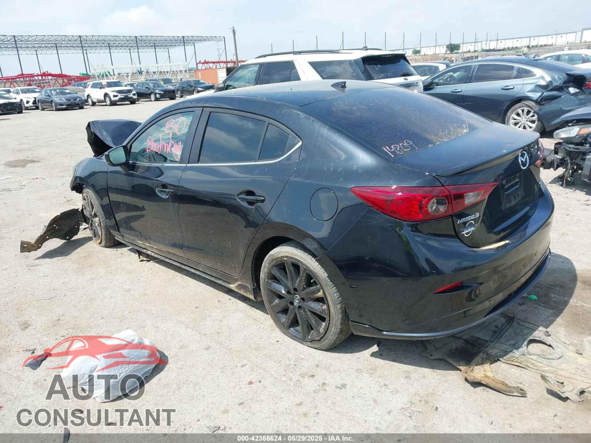 MAZDA MAZDA3 2018 - 3MZBN1V33JM250329