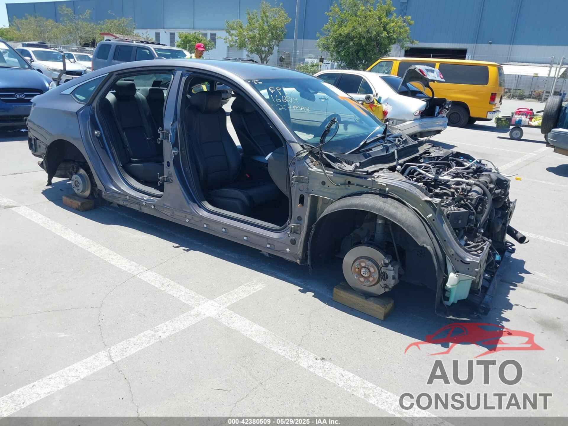 HONDA ACCORD 2018 - 1HGCV1F37JA145894