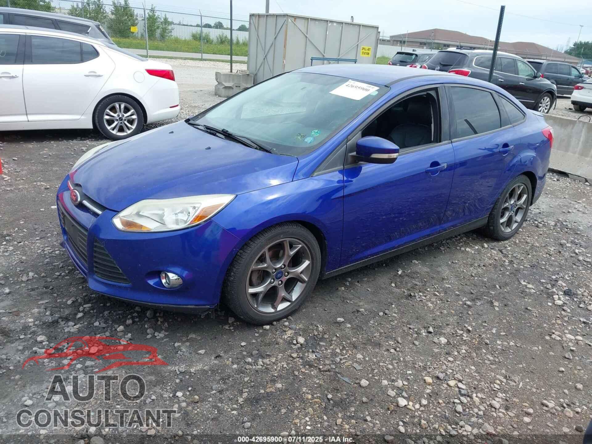 FORD FOCUS 2014 - 1FADP3F2XEL198394