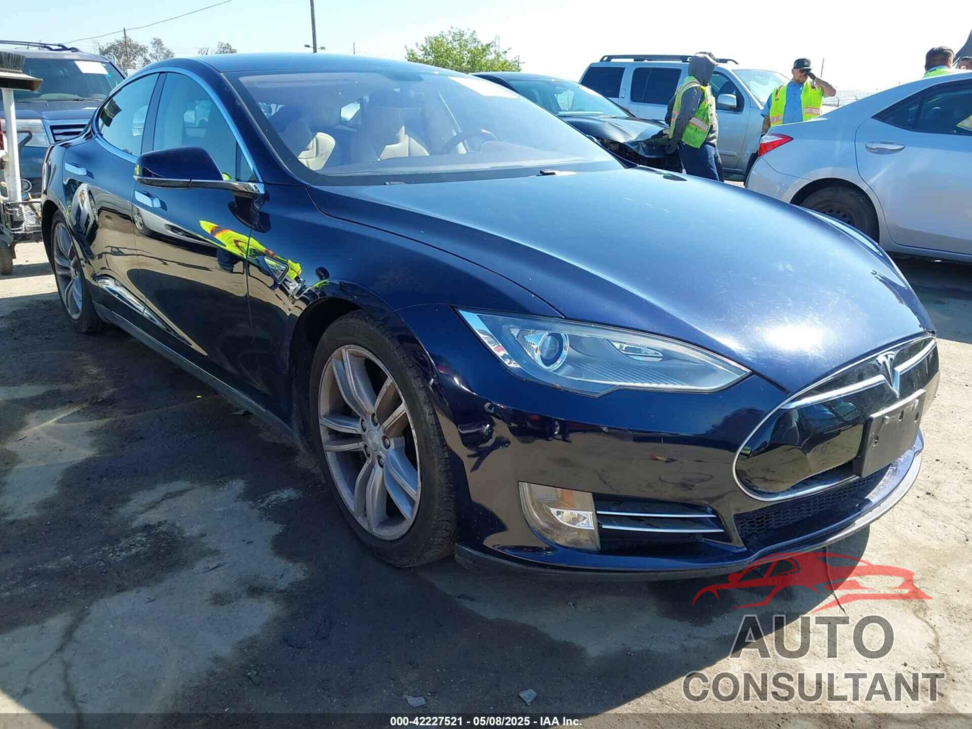 TESLA MODEL S 2013 - 5YJSA1CNXDFP28192