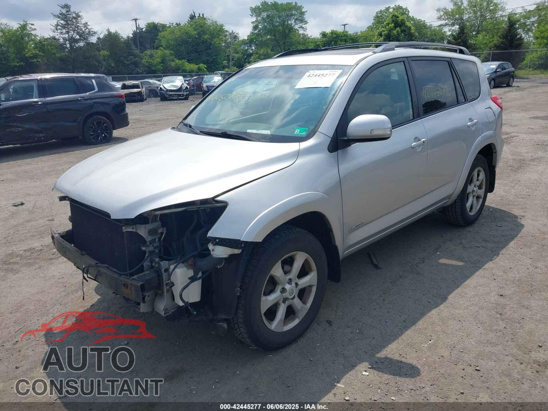 TOYOTA RAV4 2011 - 2T3DF4DV5BW102695