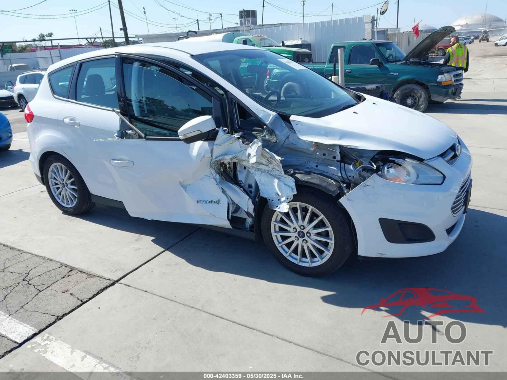 FORD C-MAX HYBRID 2015 - 1FADP5AU9FL107556